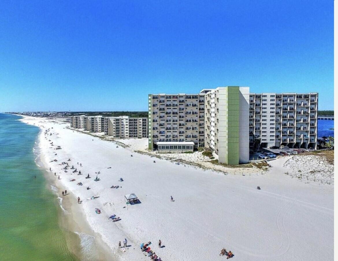 PINNACLE PORT - Residential