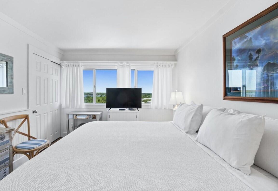 PINNACLE PORT - Residential