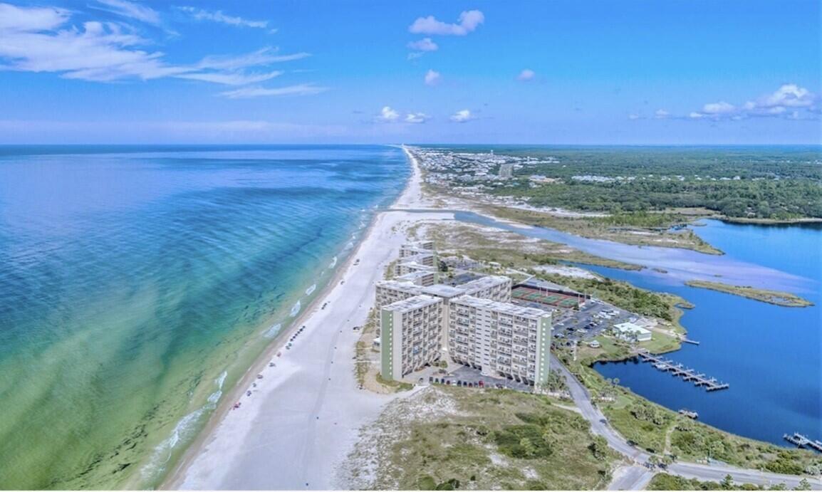 PINNACLE PORT - Residential