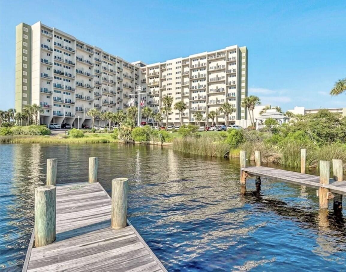 PINNACLE PORT - Residential