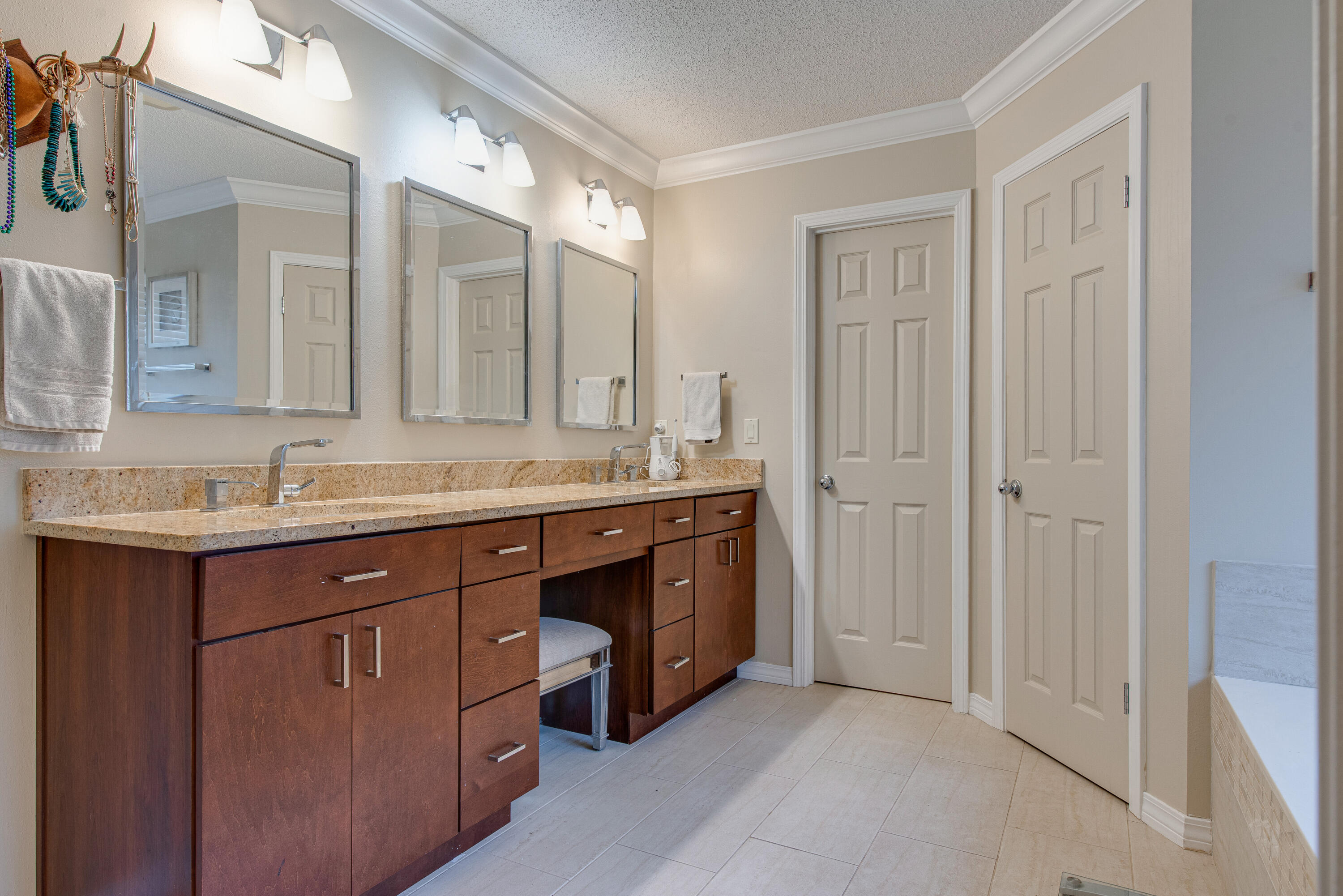 LAKE LORRAINE GARDENS - Residential