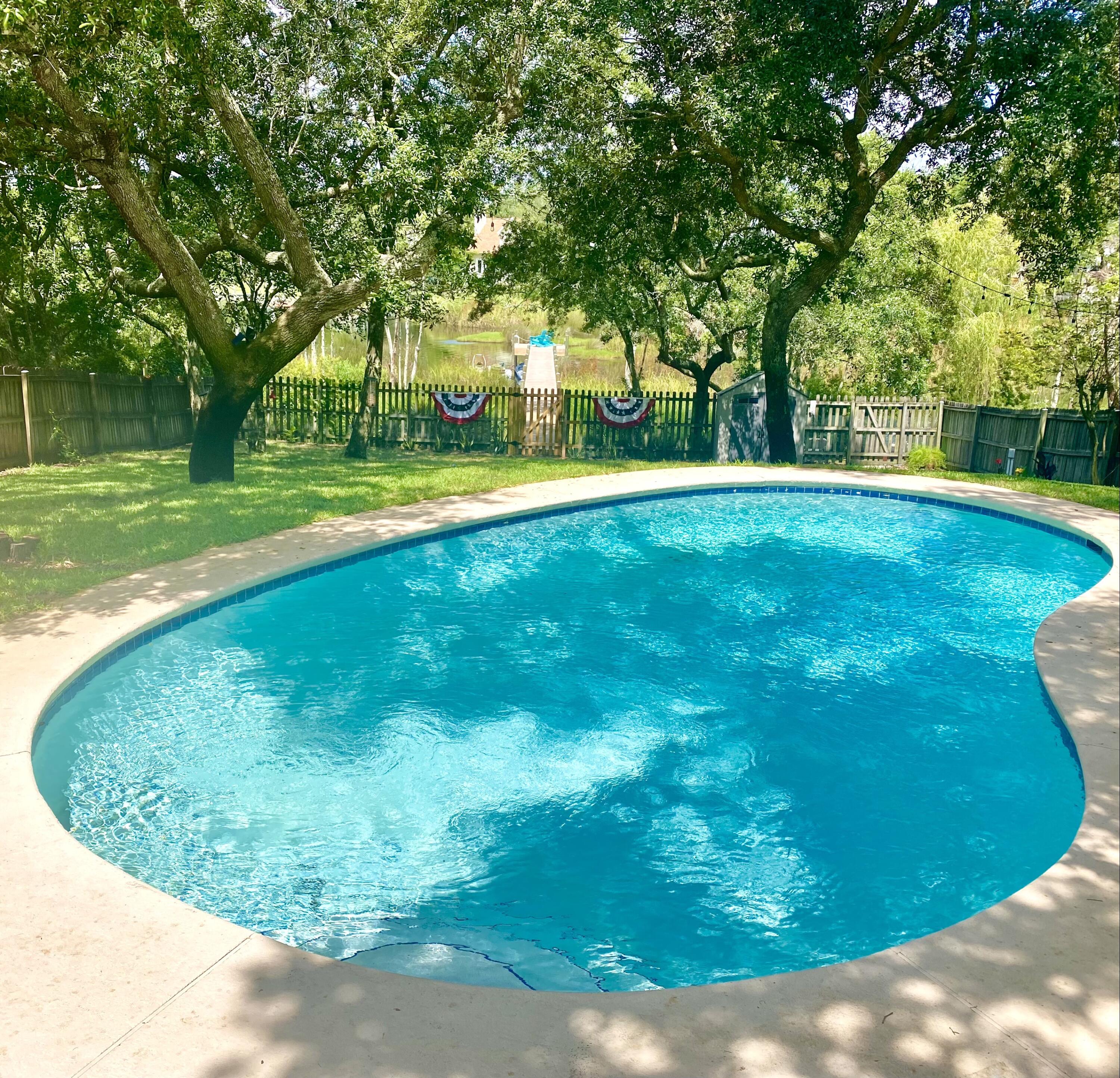 LAKE LORRAINE GARDENS - Residential