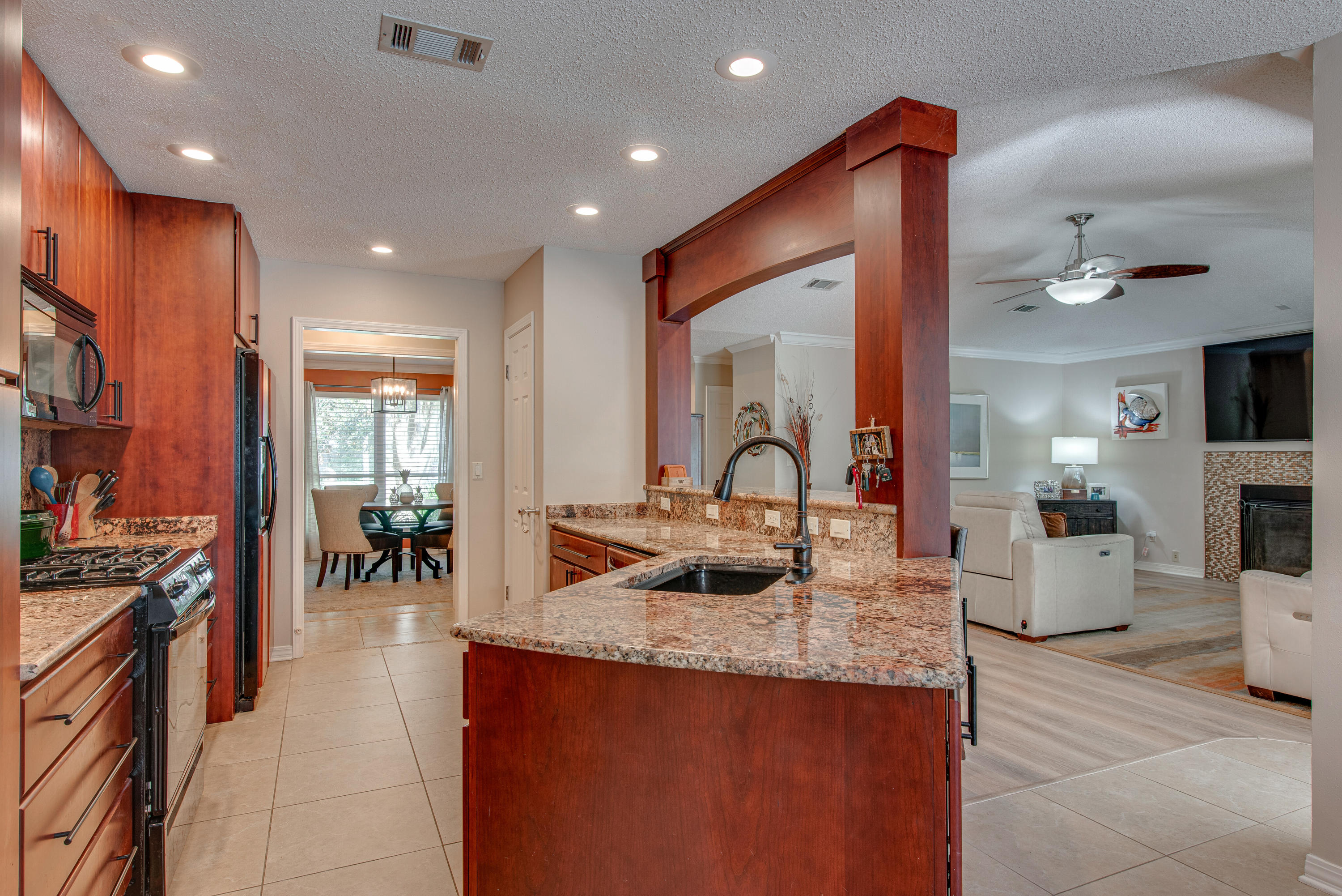 LAKE LORRAINE GARDENS - Residential