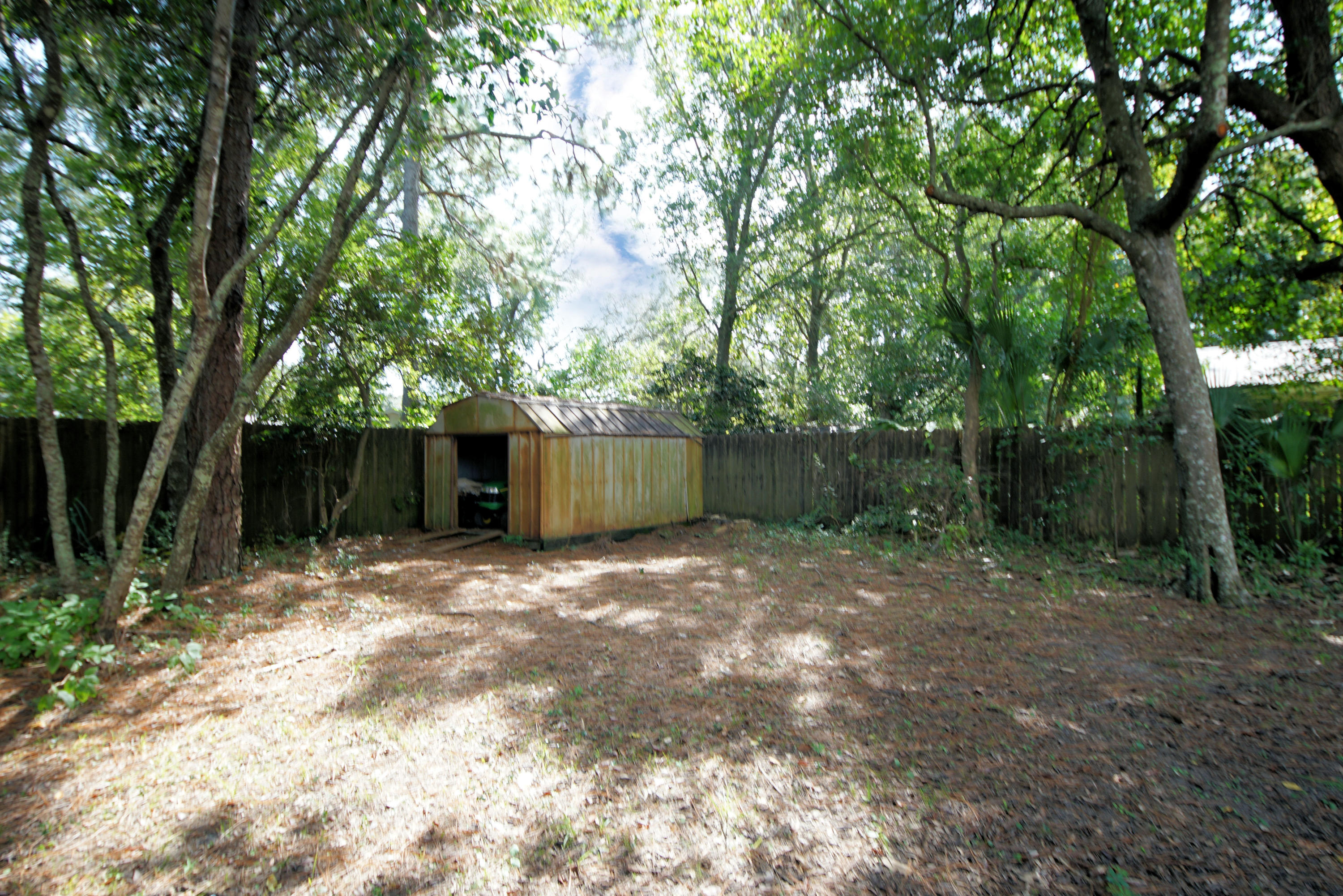 BAYOU POQUITO - Residential