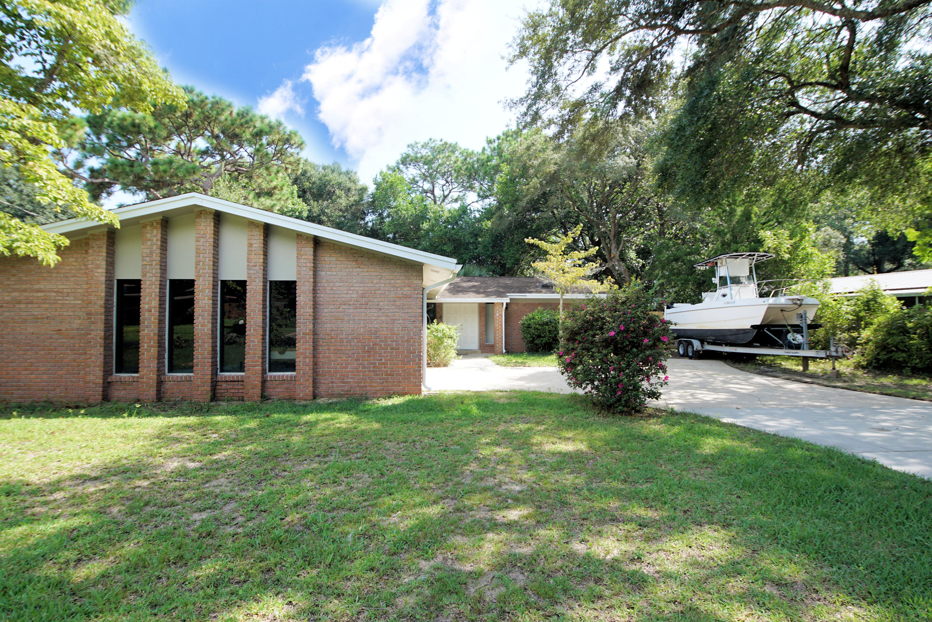 BAYOU POQUITO - Residential