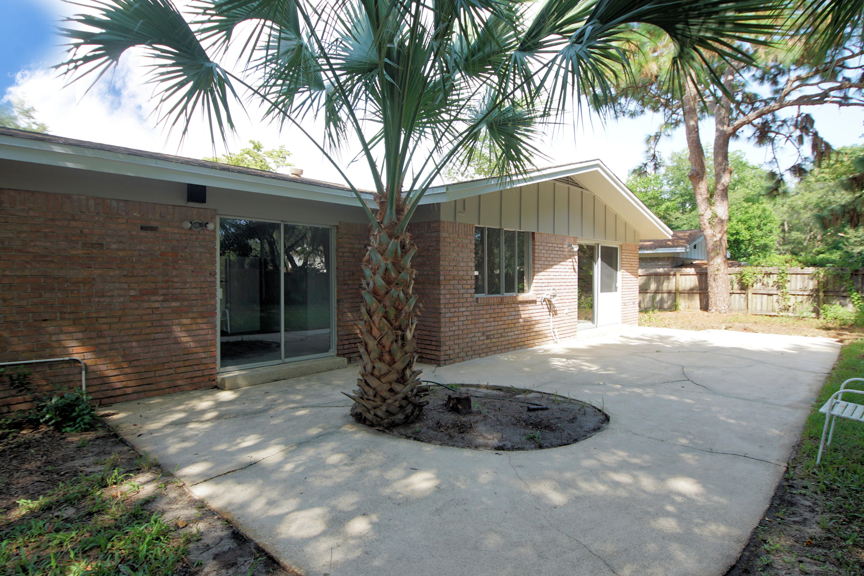 BAYOU POQUITO - Residential