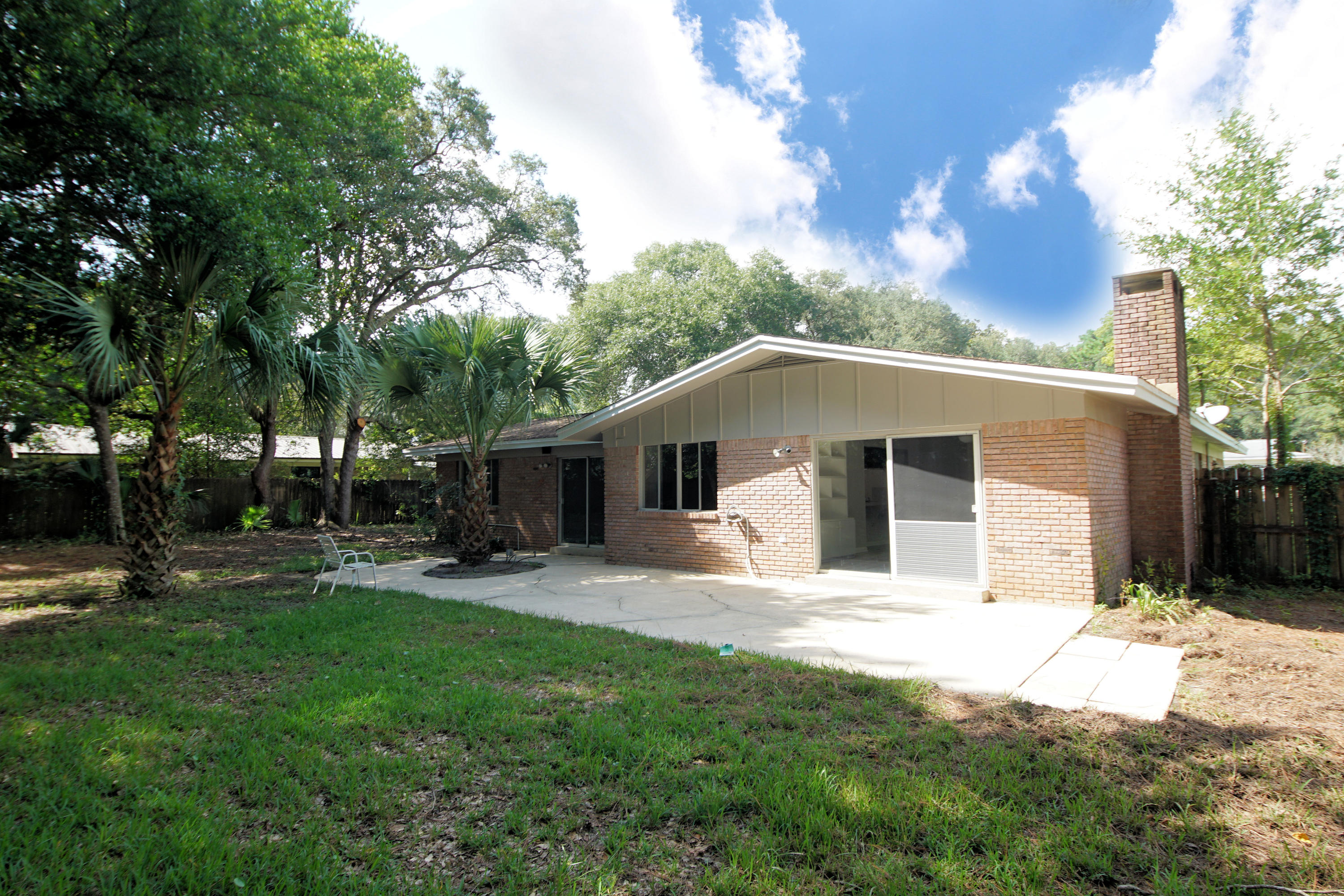 BAYOU POQUITO - Residential