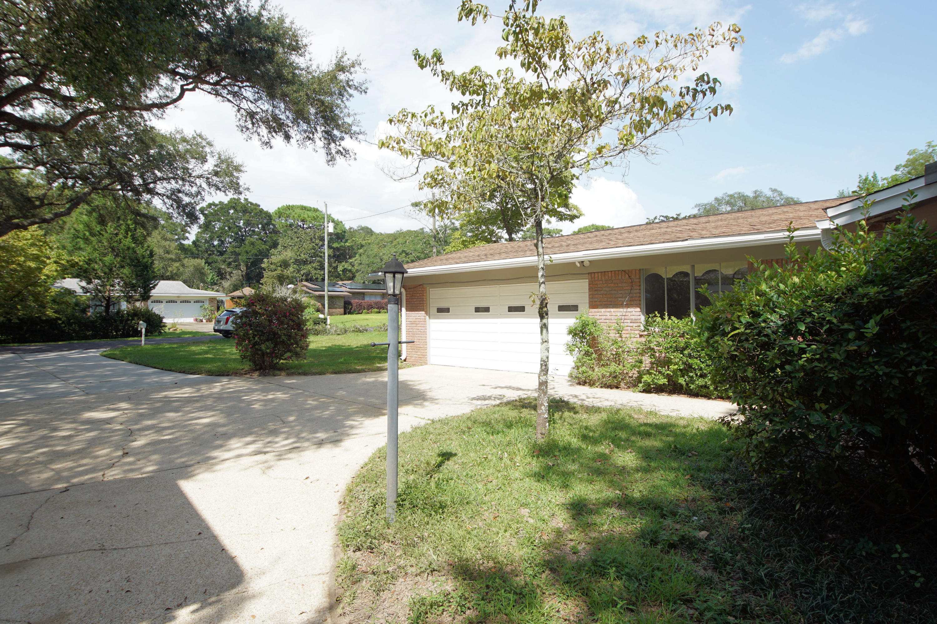 BAYOU POQUITO - Residential