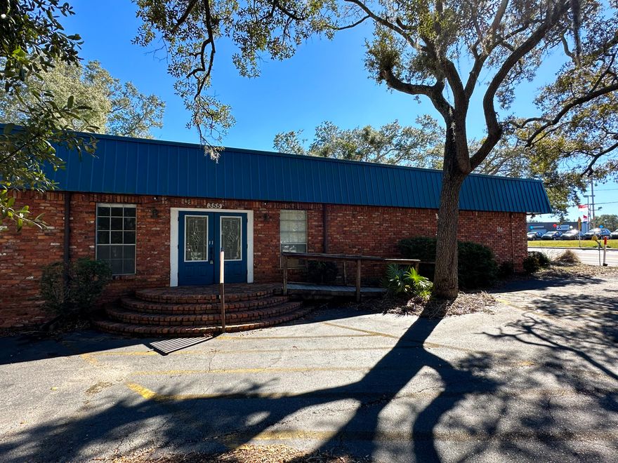 Newly offered for lease is this 3,271 SF office building in Fort Walton Beach, Florida. Measuring approximately 229 ft. of frontage on Beal Pkwy, this location ensures high visibility coupled with a daily traffic count of 33,000 cars per day. Historically used as a medical office, it can easily be utilized as a professional office, or various other allowable uses within the C-3 - General Commercial District. A SALE OF THIS BUILDING WILL ALSO BE CONSIDERED!  The interior of the building offers a large waiting/reception area, 8 private offices/exam rooms, two of which have private restrooms, 2 staff support areas with sinks, 2 restrooms on each end of the building, and several other open and privatized areas for admin, storage or extra office space. An additional space in the rear of the building, with a private exterior entrance/exit, offers a large office with two smaller office/storage spaces. 