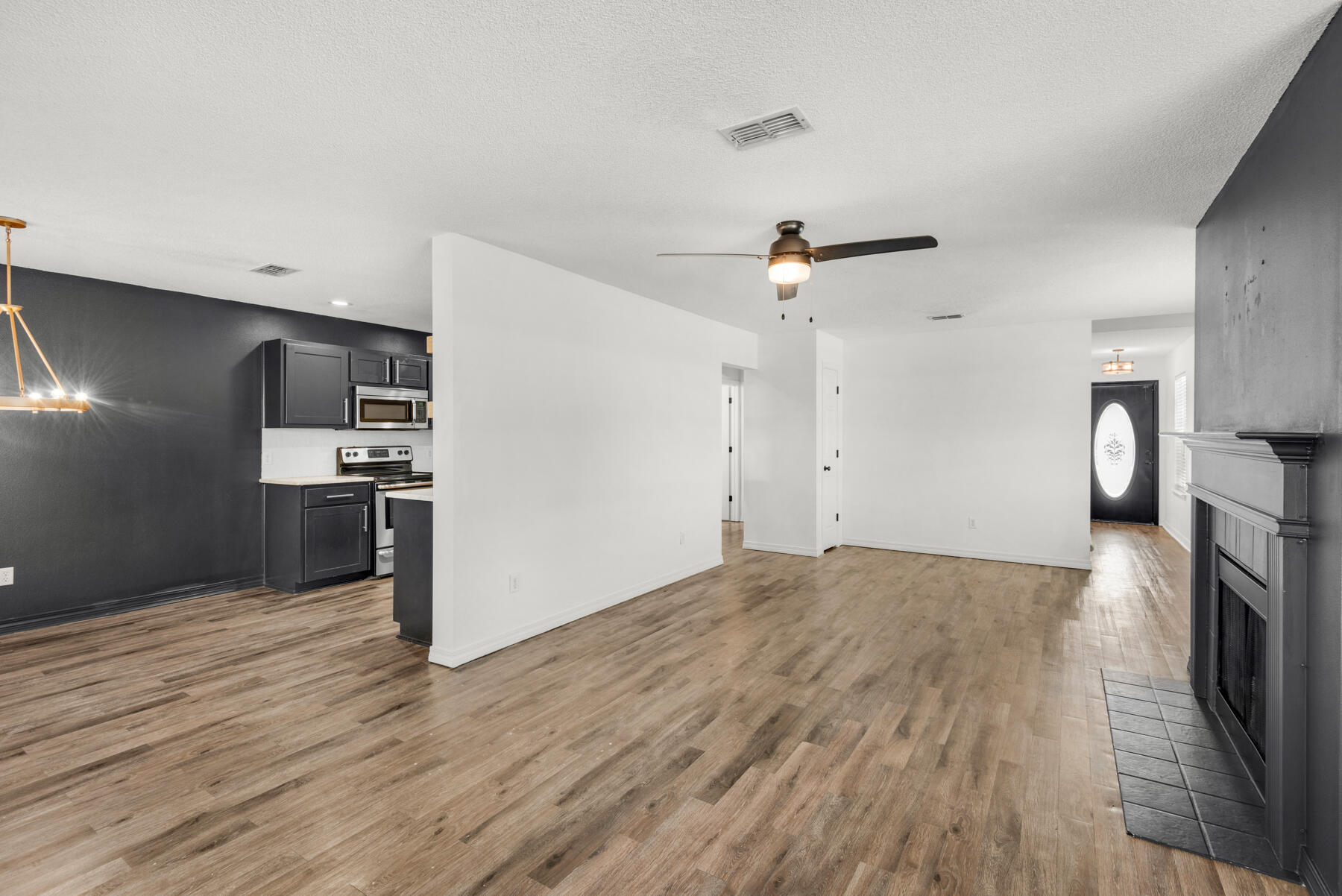 PARKER'S LANDING - Residential Lease