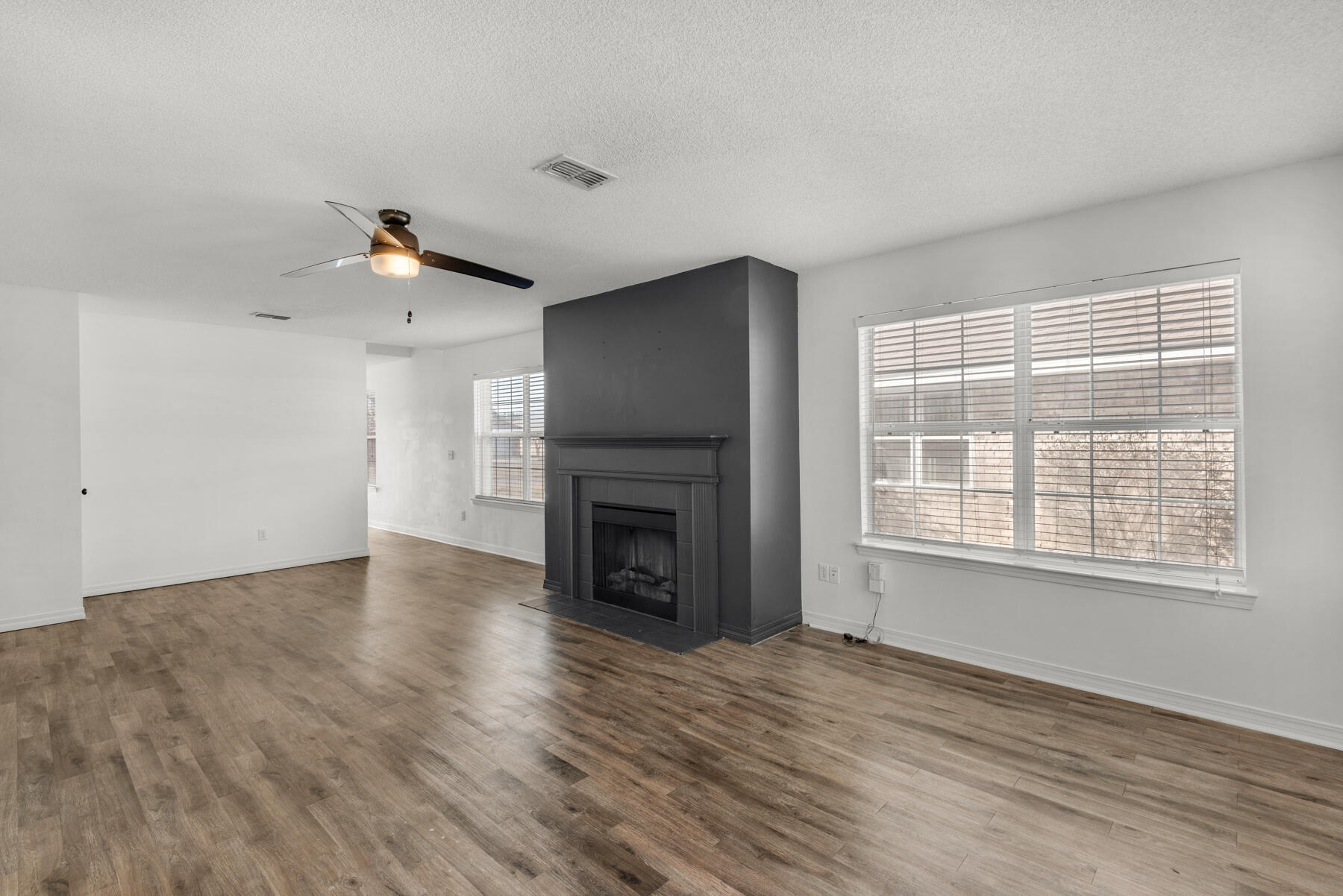 PARKER'S LANDING - Residential Lease