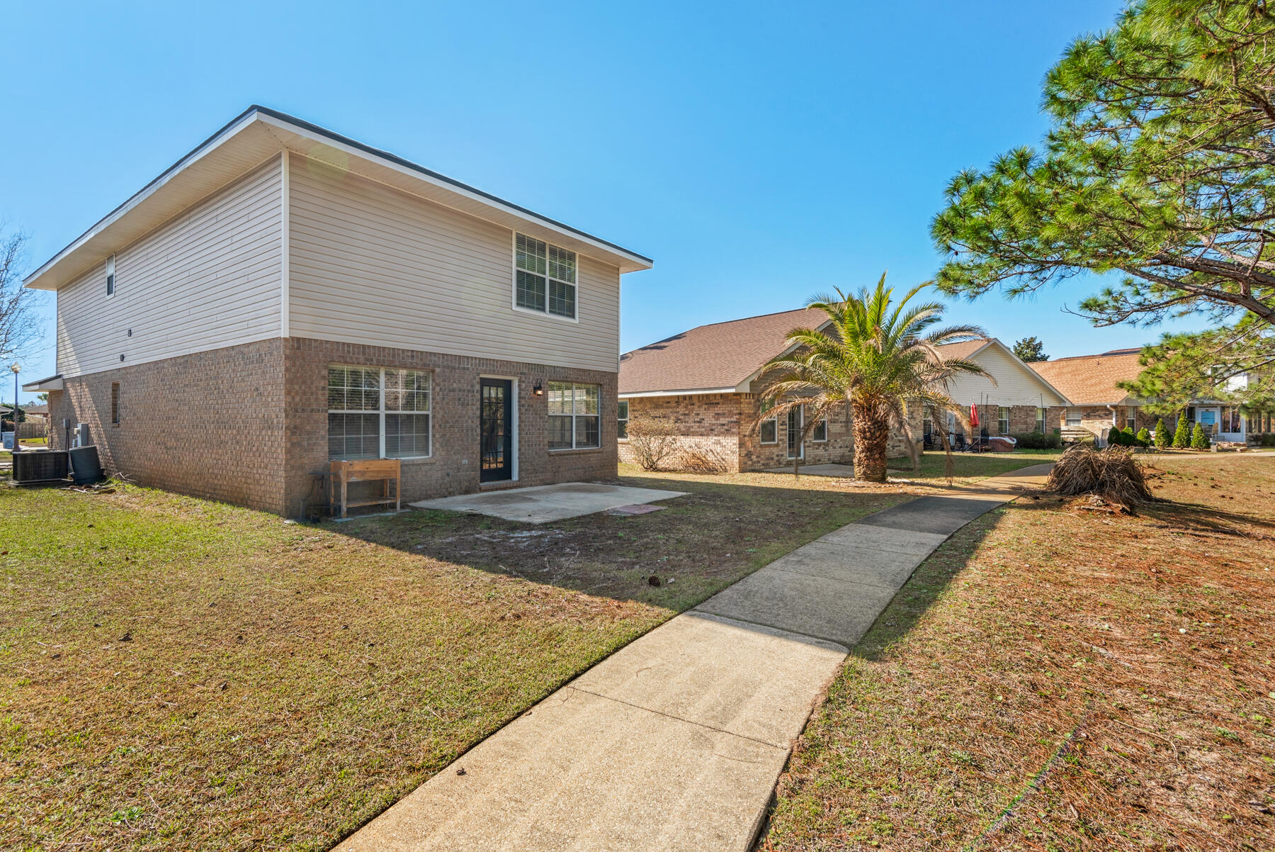 PARKER'S LANDING - Residential Lease