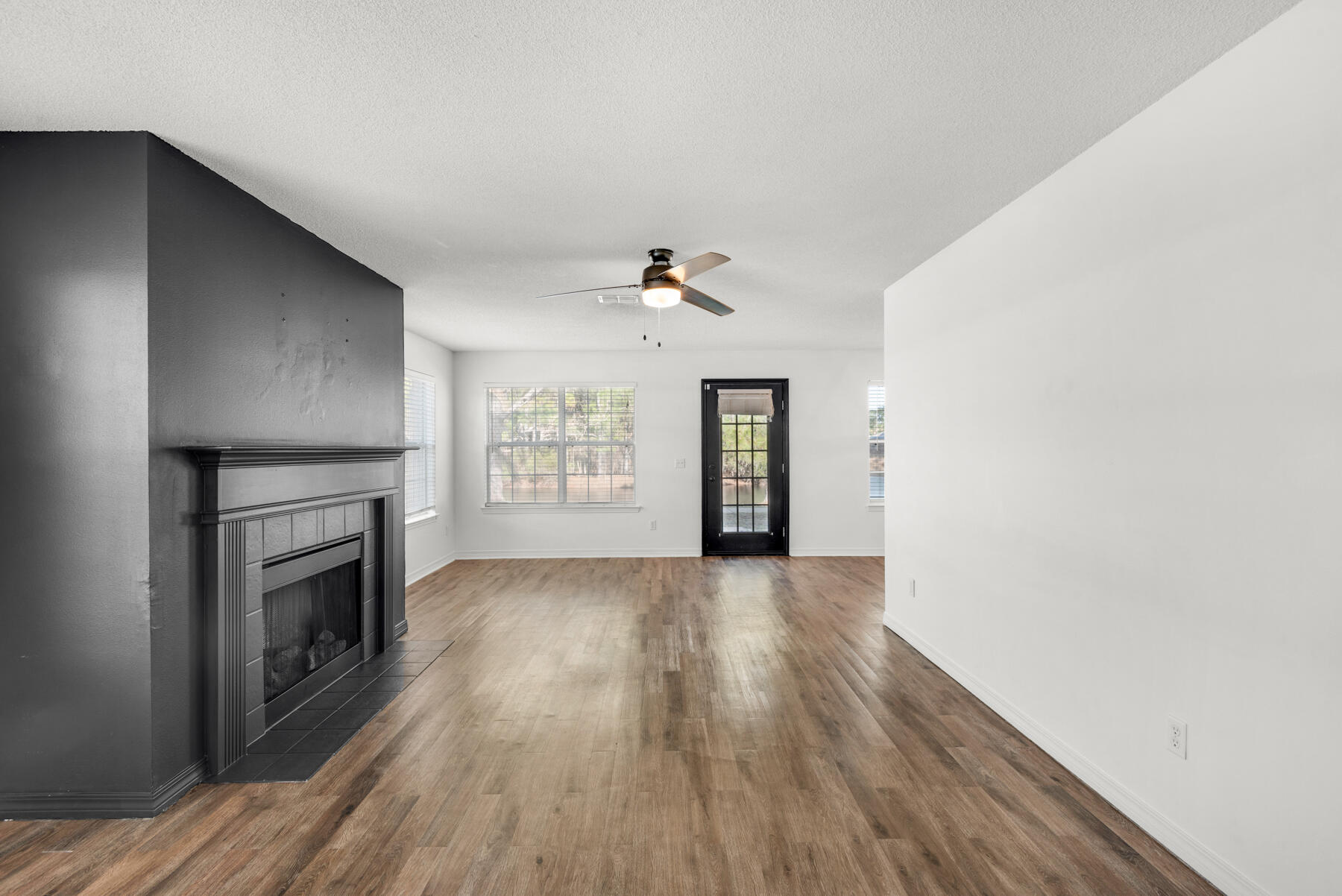 PARKER'S LANDING - Residential Lease