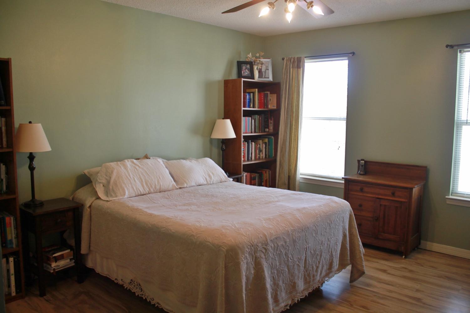 COUNTRYVIEW ESTATES - Residential Lease