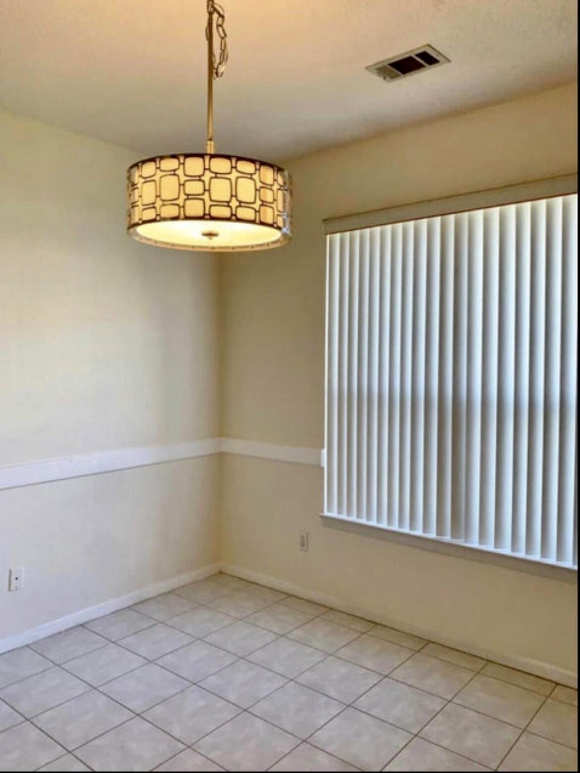 CLOVERDALE S/D 1ST ADDN - Residential