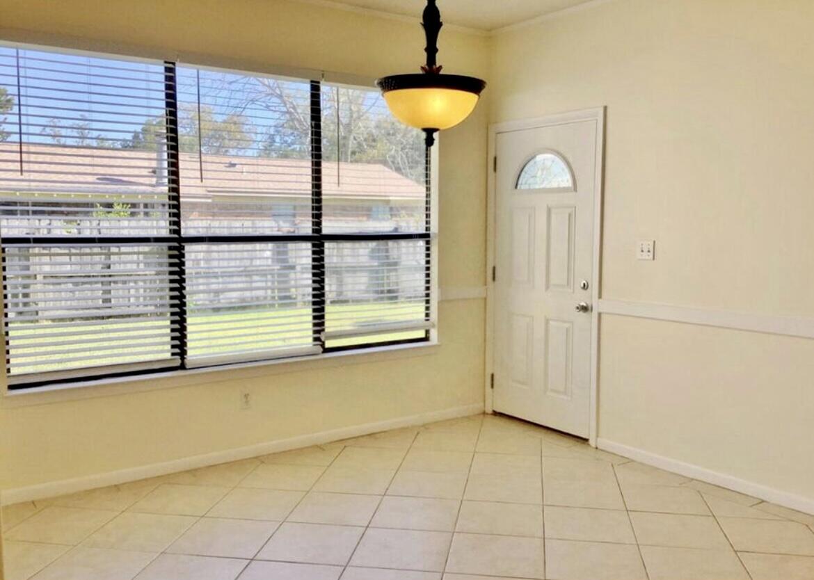 CLOVERDALE S/D 1ST ADDN - Residential