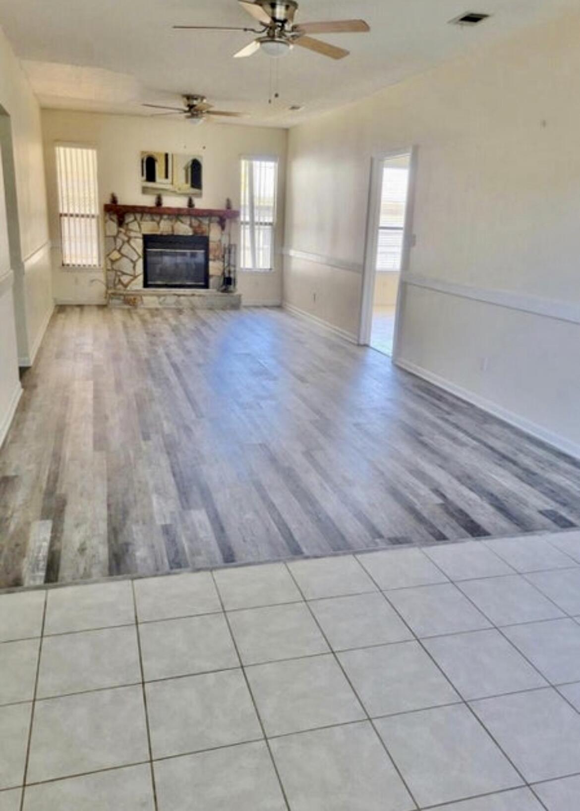 CLOVERDALE S/D 1ST ADDN - Residential