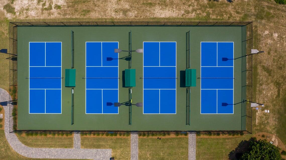 HAMMOCK BAY - Residential Lease