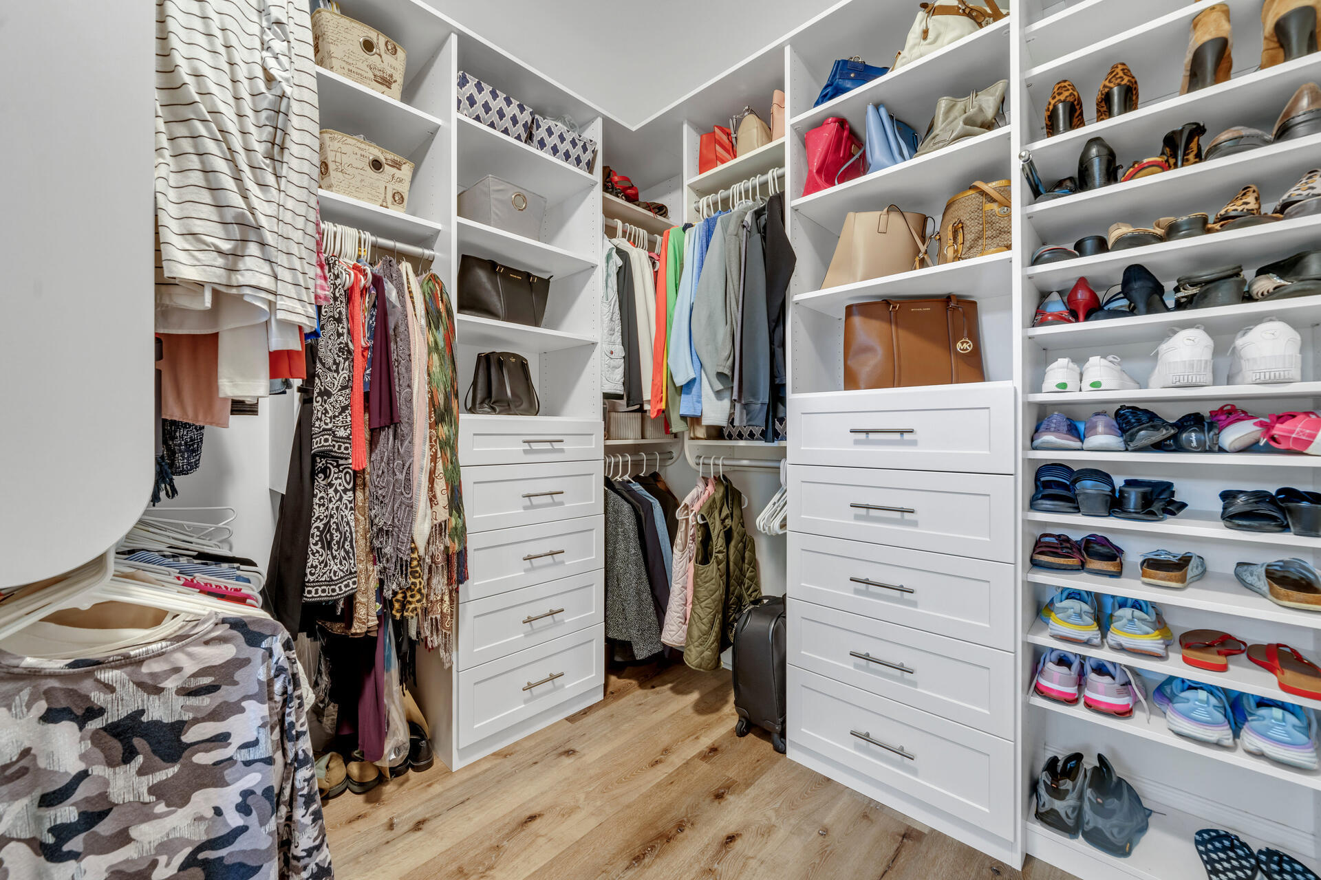 Raiders landing Phase 1 - Residential