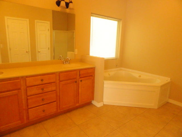 MAGNOLIA LAKE ESTATES PH 1 - Residential