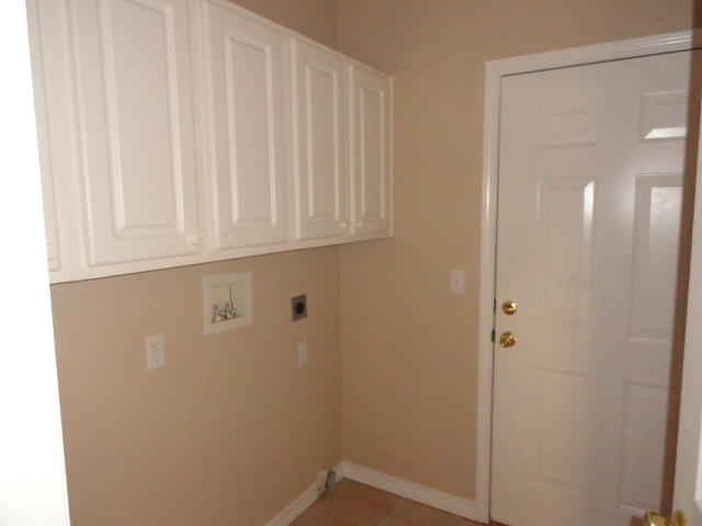 MAGNOLIA LAKE ESTATES PH 1 - Residential