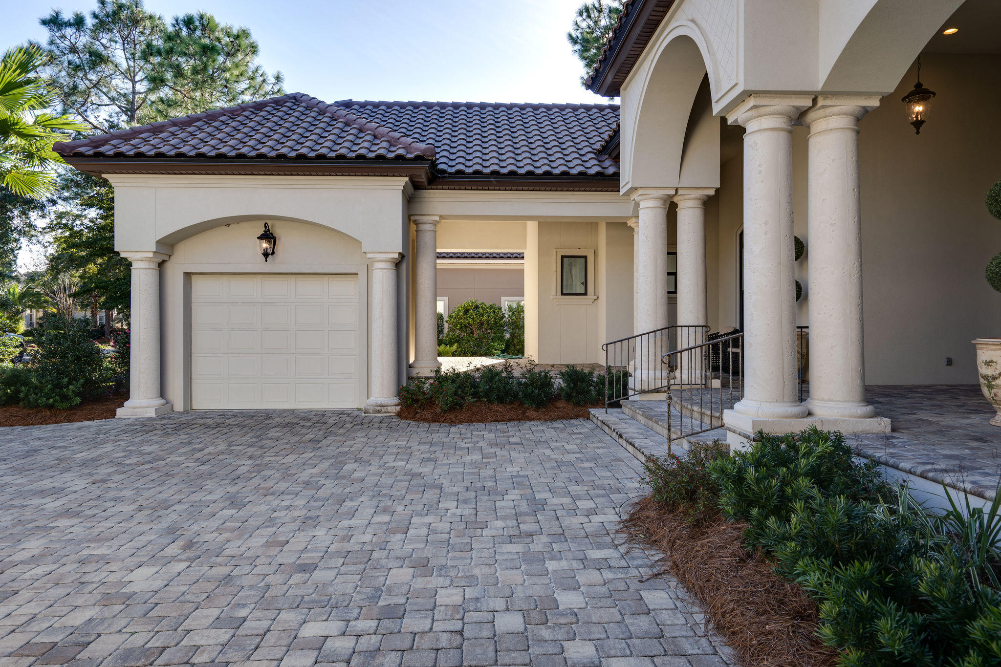 BURNT PINE - Residential