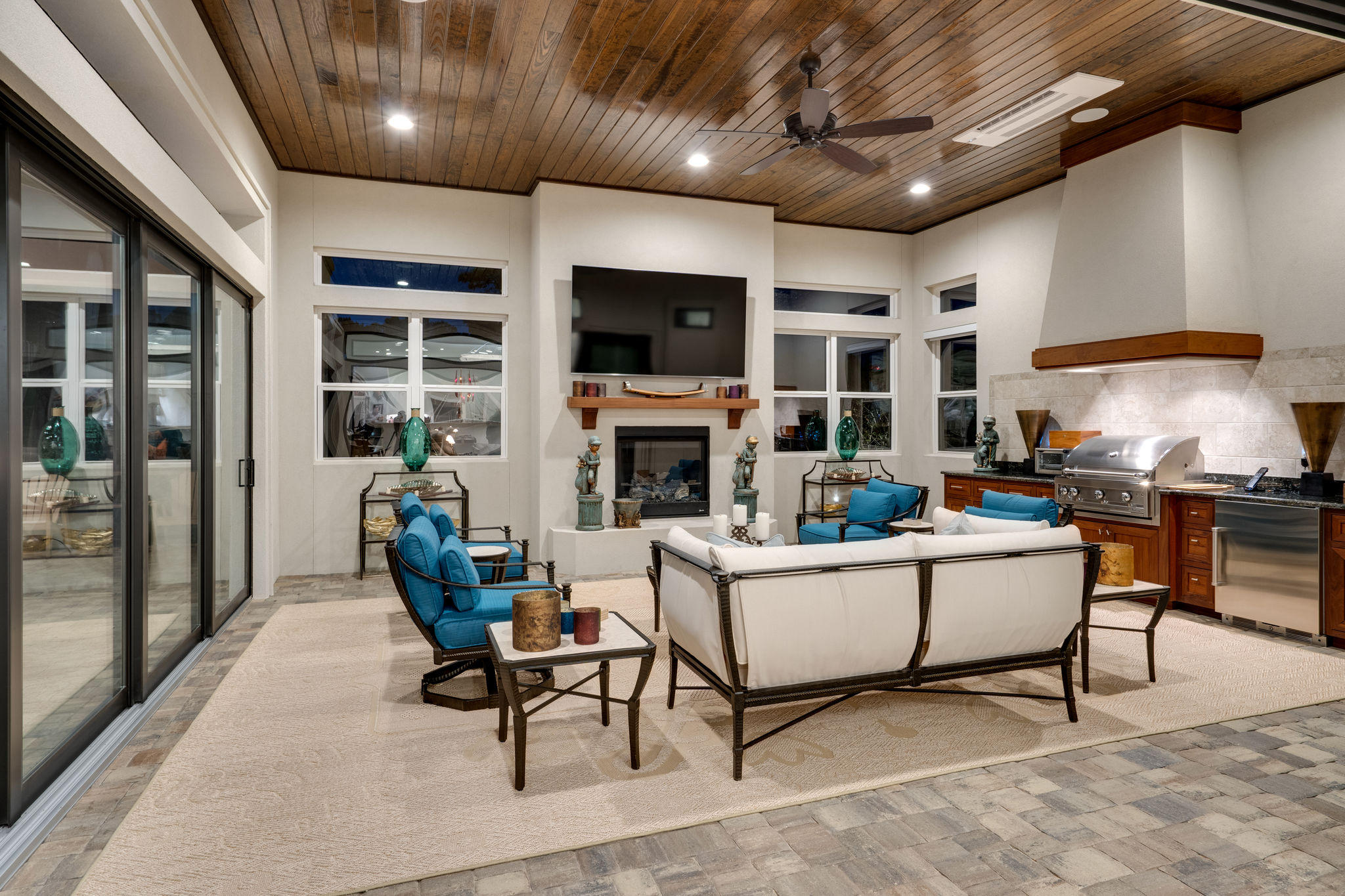 BURNT PINE - Residential