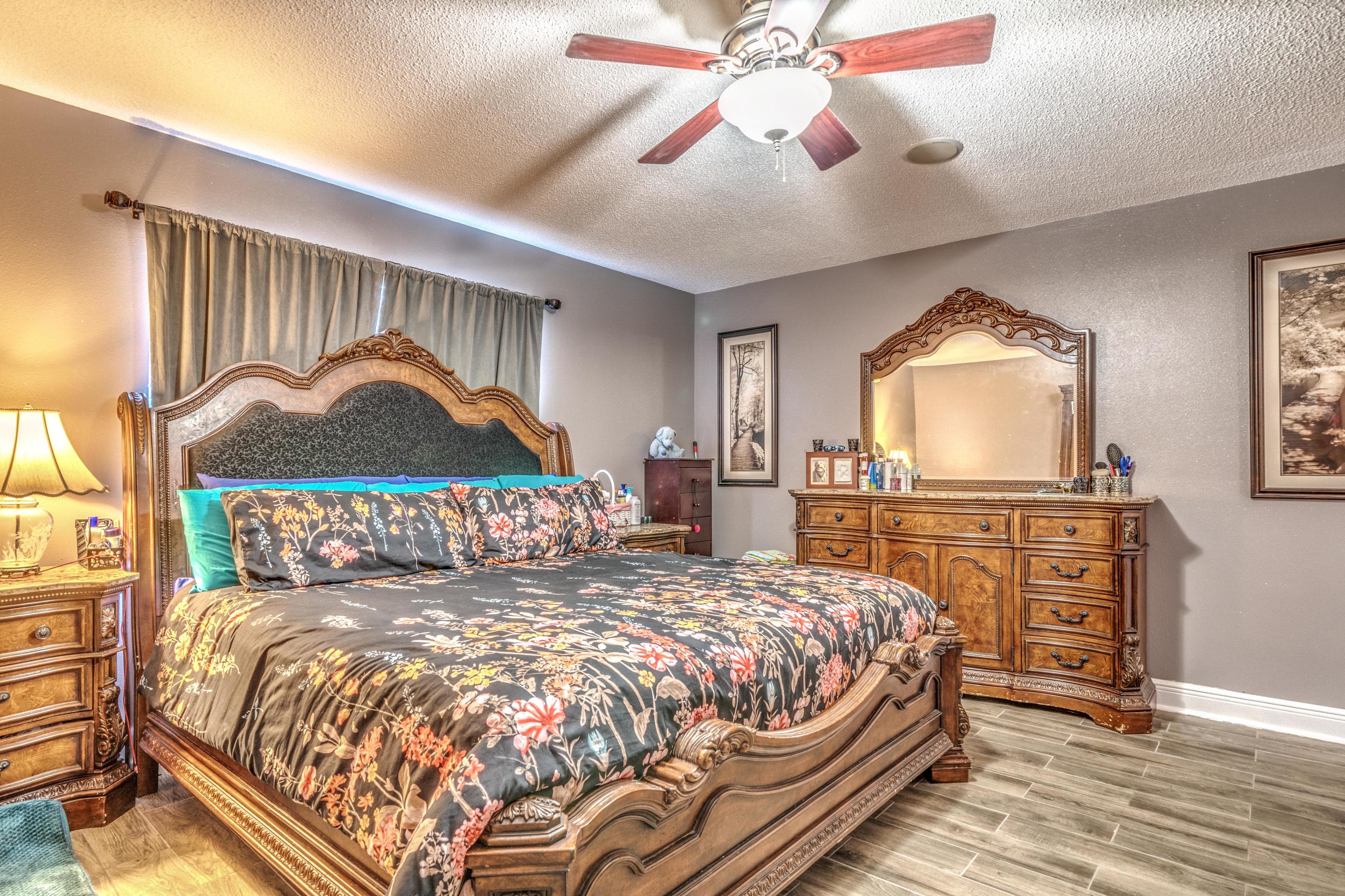 COUNTRYVIEW ESTATES 10TH ADDN - Residential