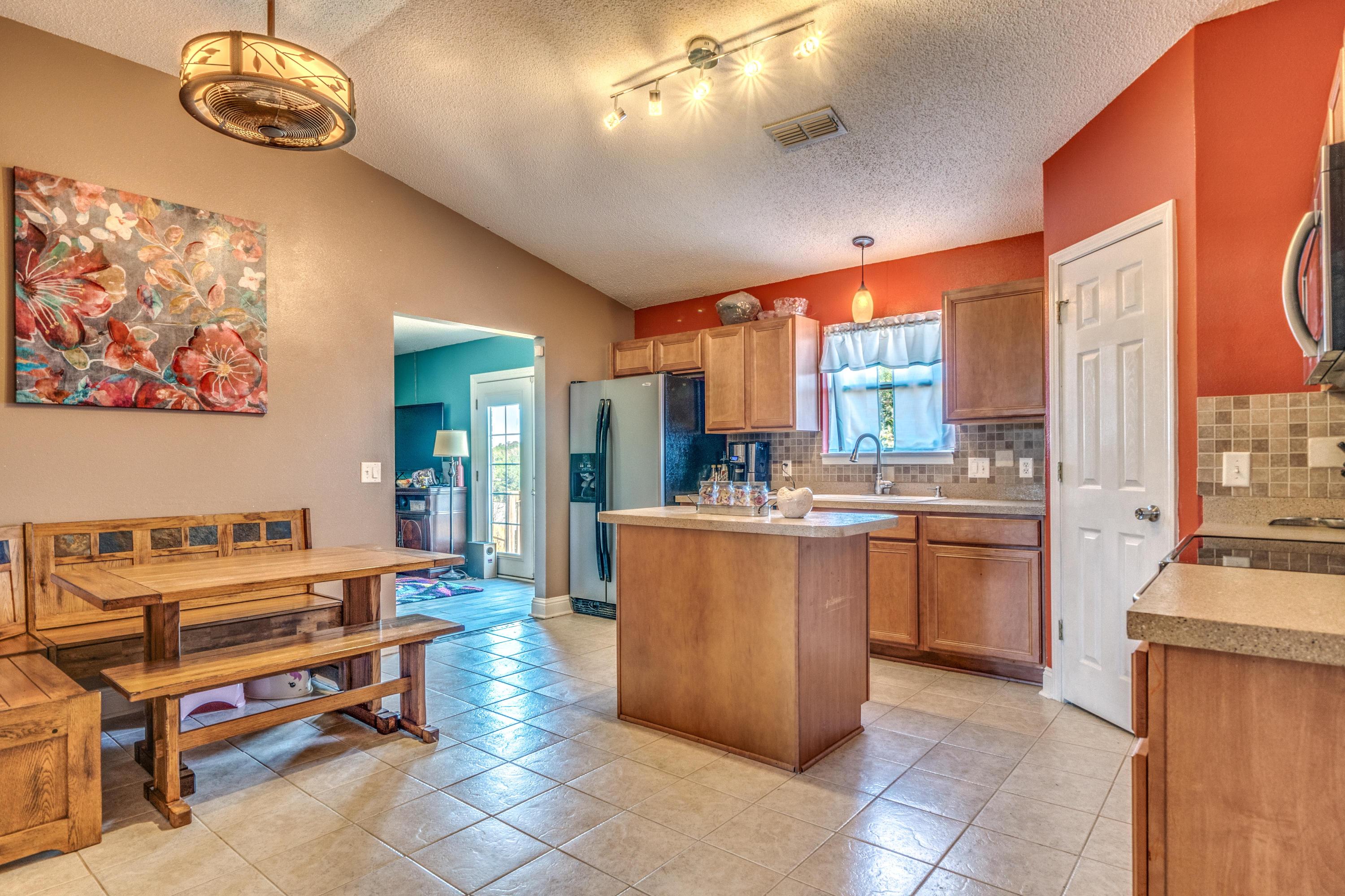 COUNTRYVIEW ESTATES 10TH ADDN - Residential