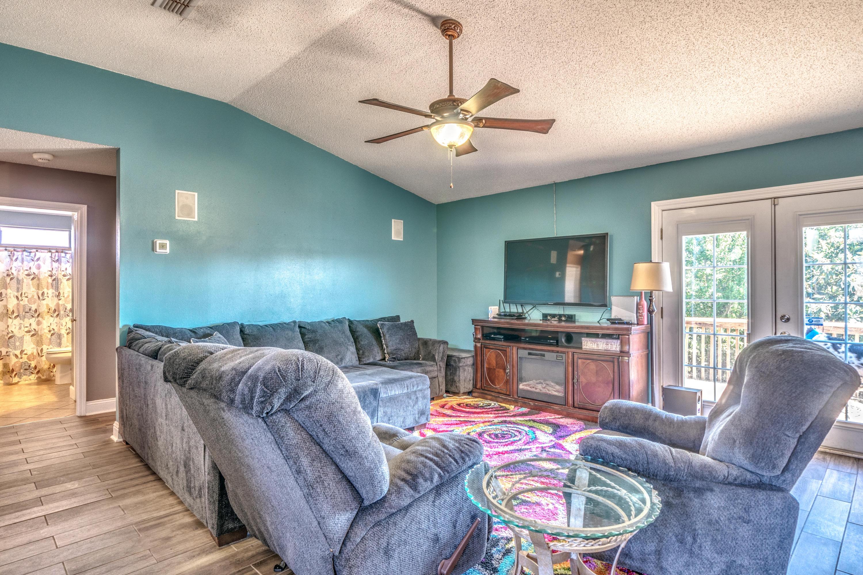 COUNTRYVIEW ESTATES 10TH ADDN - Residential