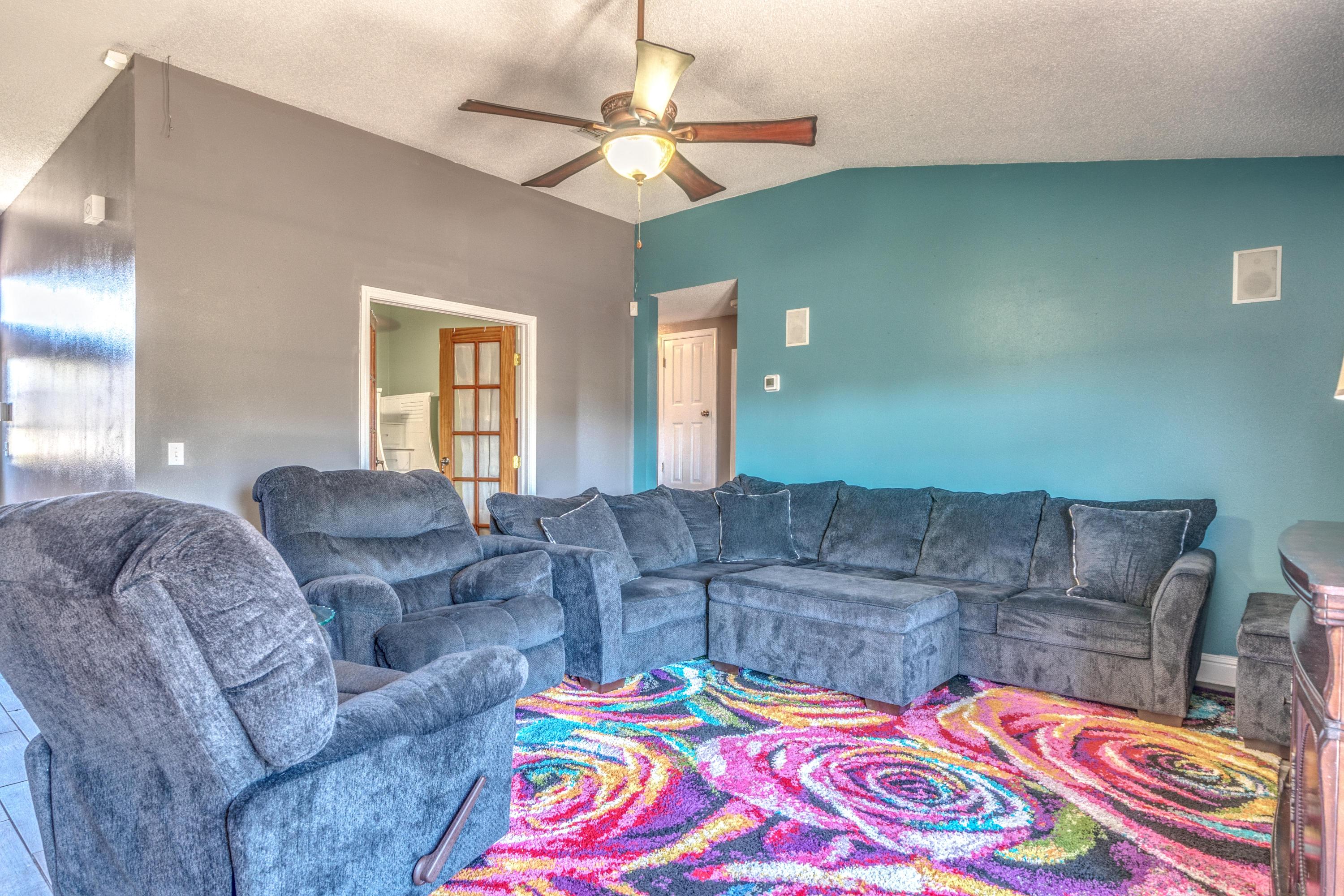 COUNTRYVIEW ESTATES 10TH ADDN - Residential