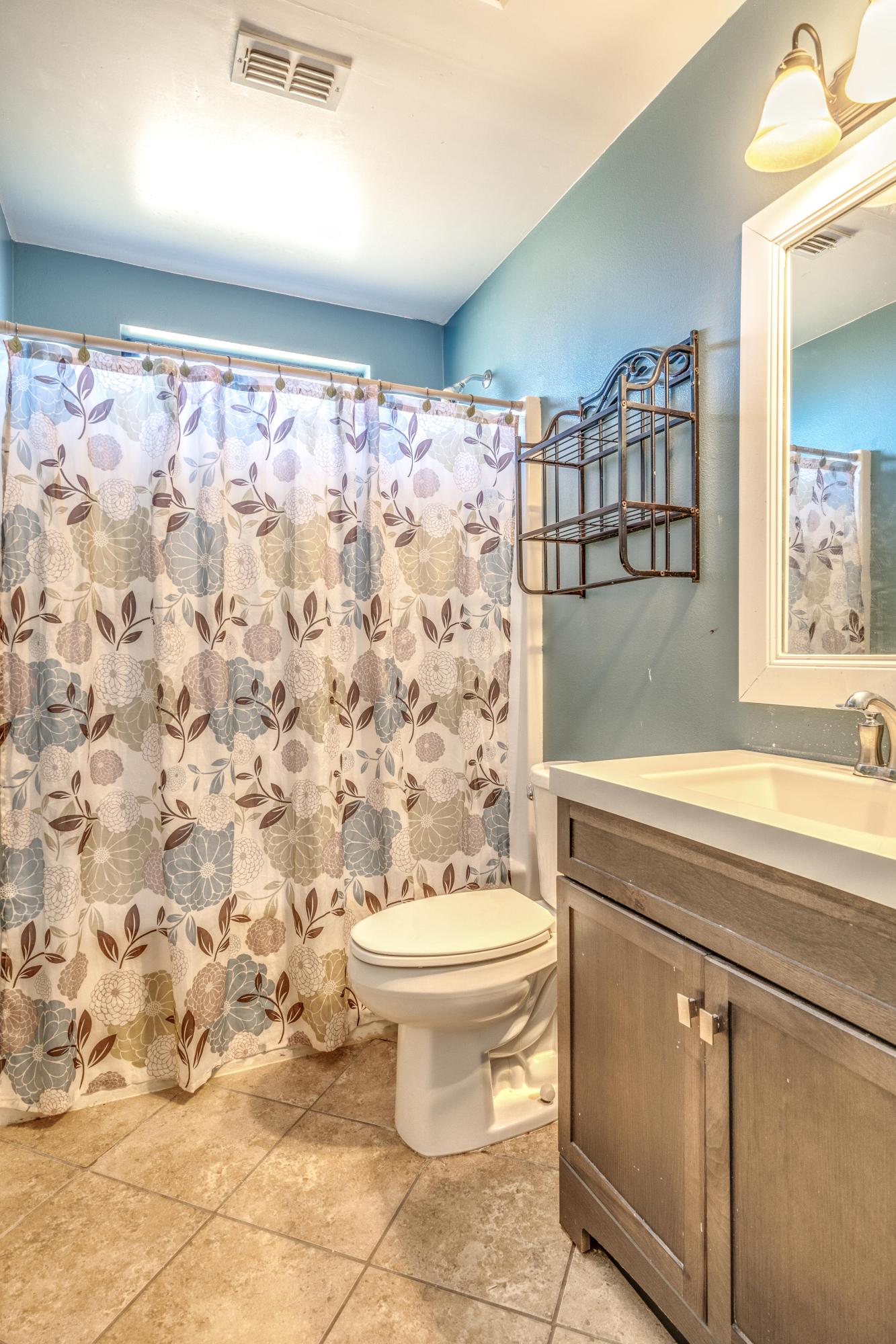 COUNTRYVIEW ESTATES 10TH ADDN - Residential