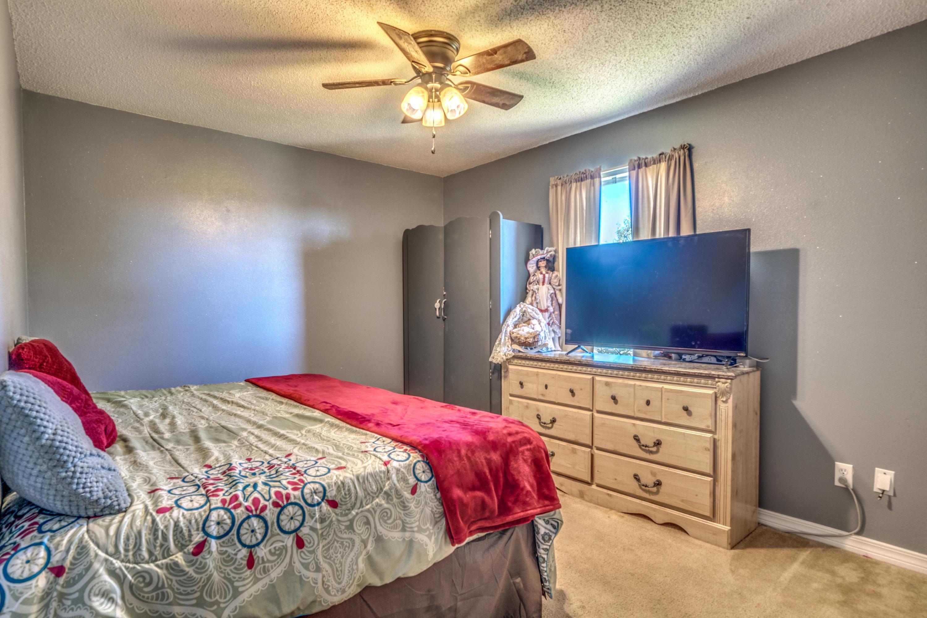 COUNTRYVIEW ESTATES 10TH ADDN - Residential