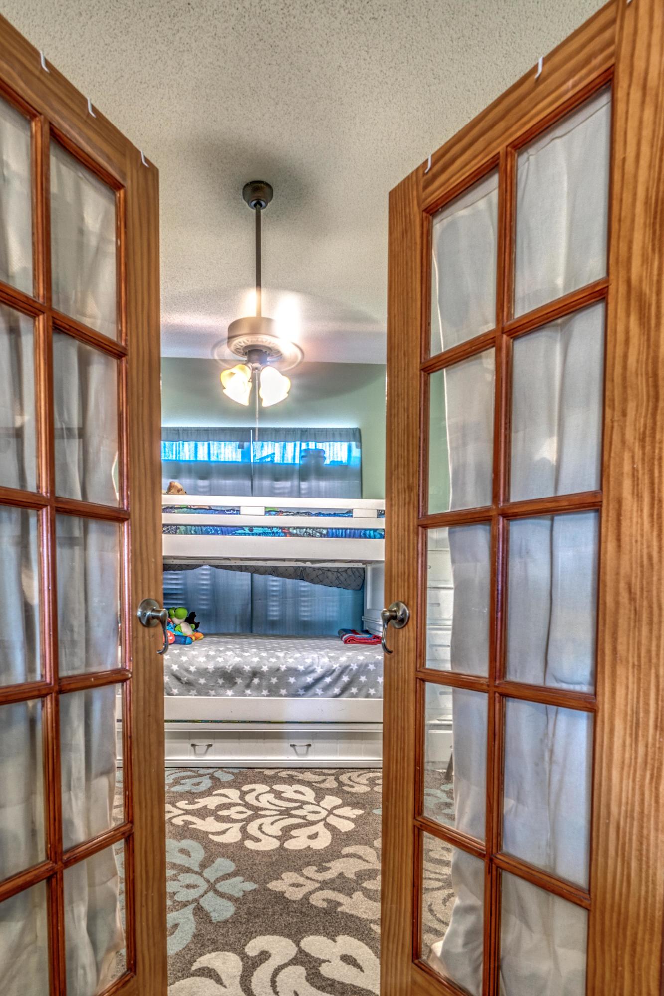 COUNTRYVIEW ESTATES 10TH ADDN - Residential