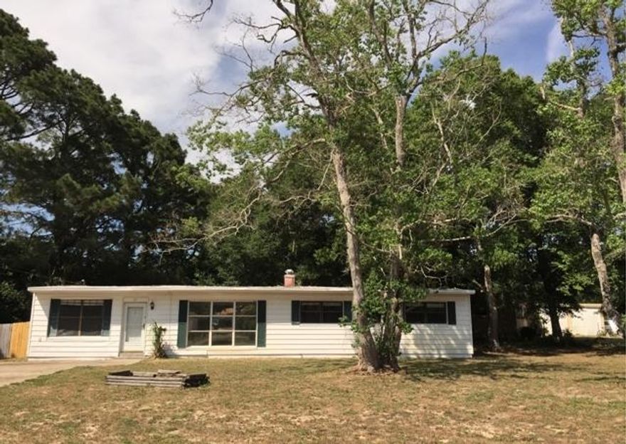 REO - Great Older Home on Large Corner Lot... This older home offers large fenced back yard with patio, tile floors through out the living room & kitchen. Don't miss out on this great opportunity. Prior to seller receipt & approval of the full title package from foreclosure, title to the Property will be conveyed by a quit claim deed. Property was built prior to 1978 and lead based paint potentially exists.