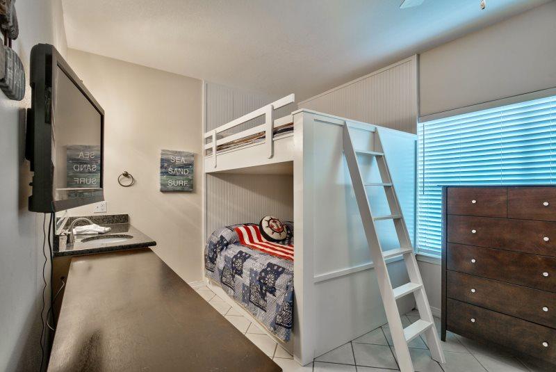 PORT OF CALL - Residential