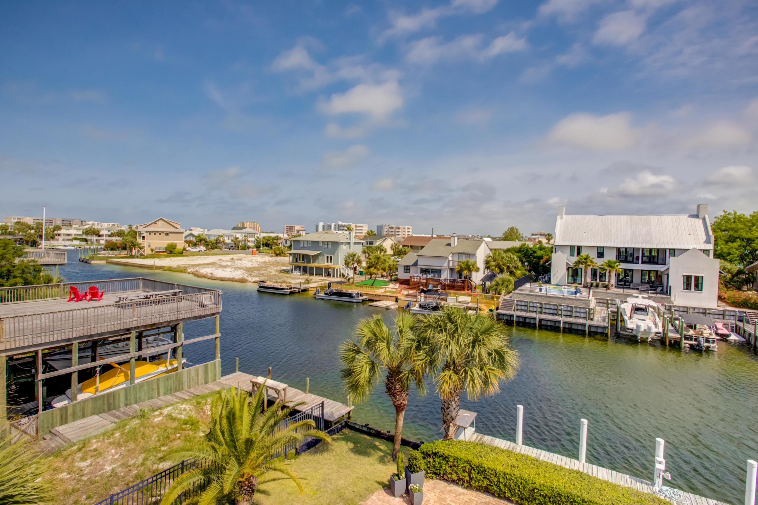 HOLIDAY ISLE - Residential