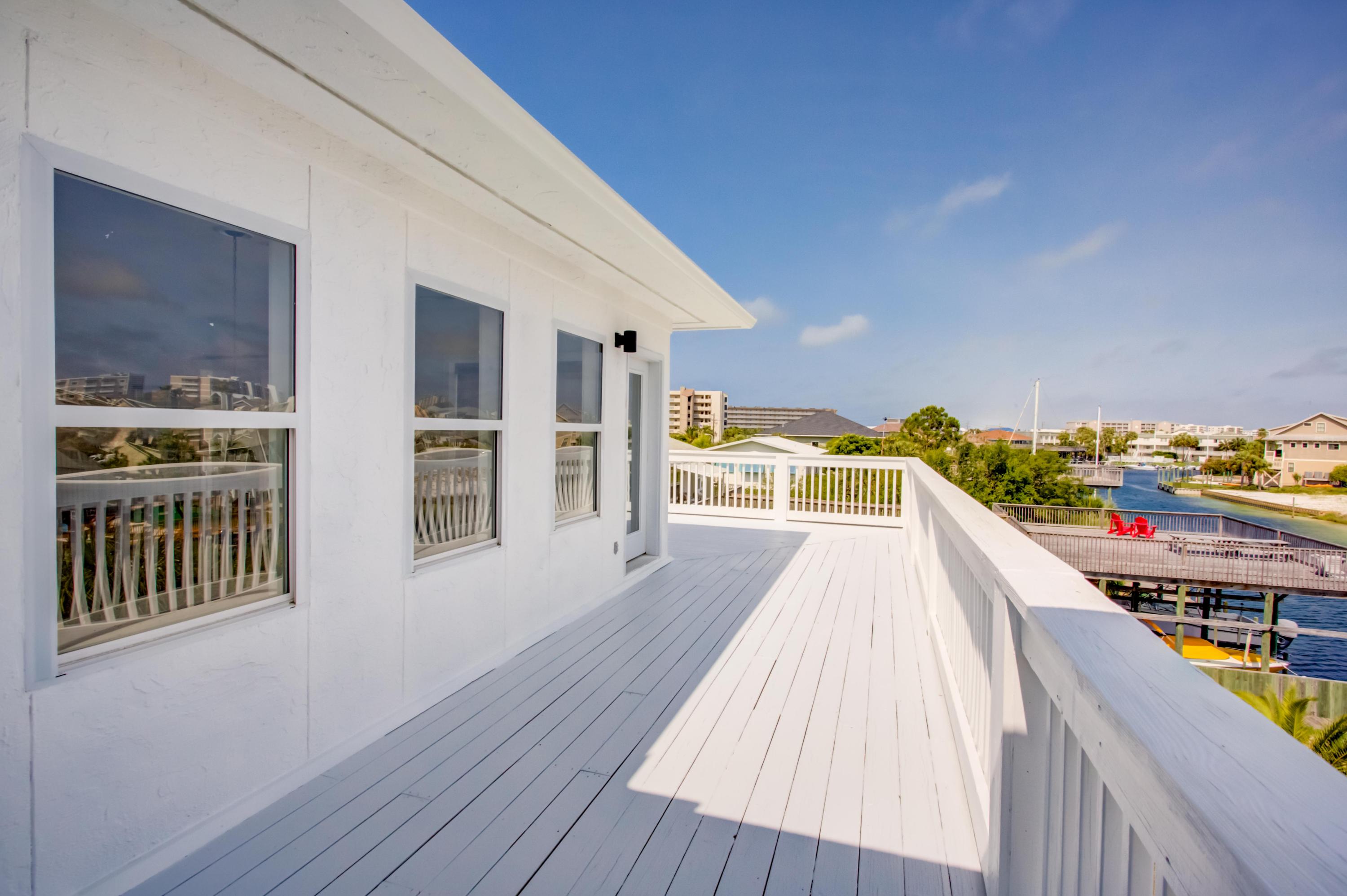 HOLIDAY ISLE - Residential