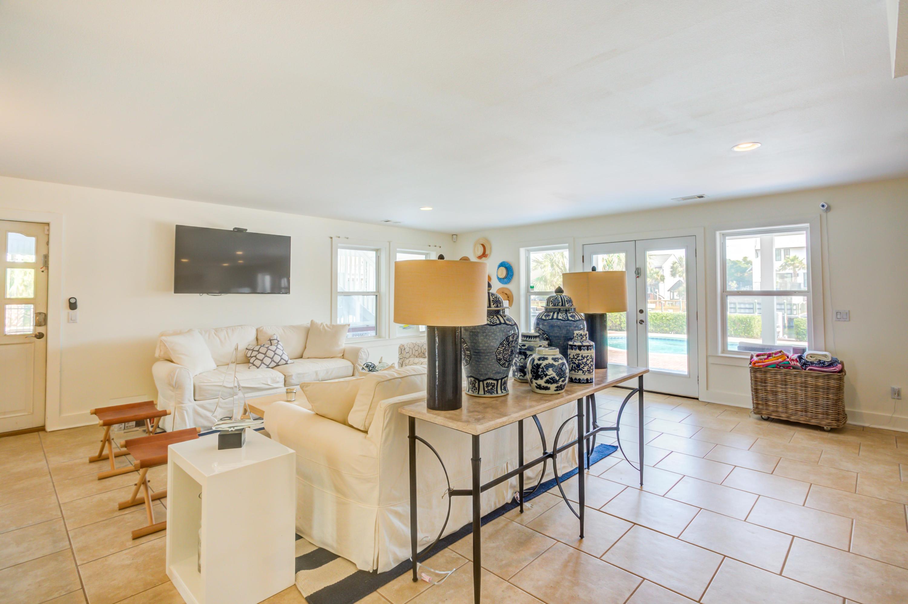 HOLIDAY ISLE - Residential