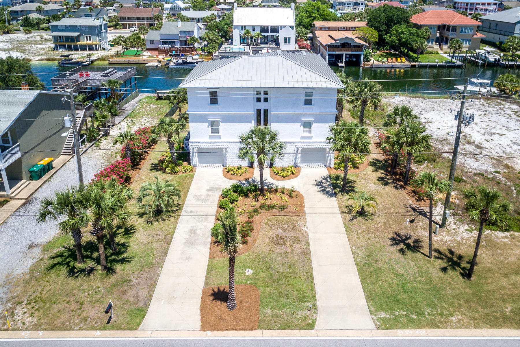 HOLIDAY ISLE - Residential