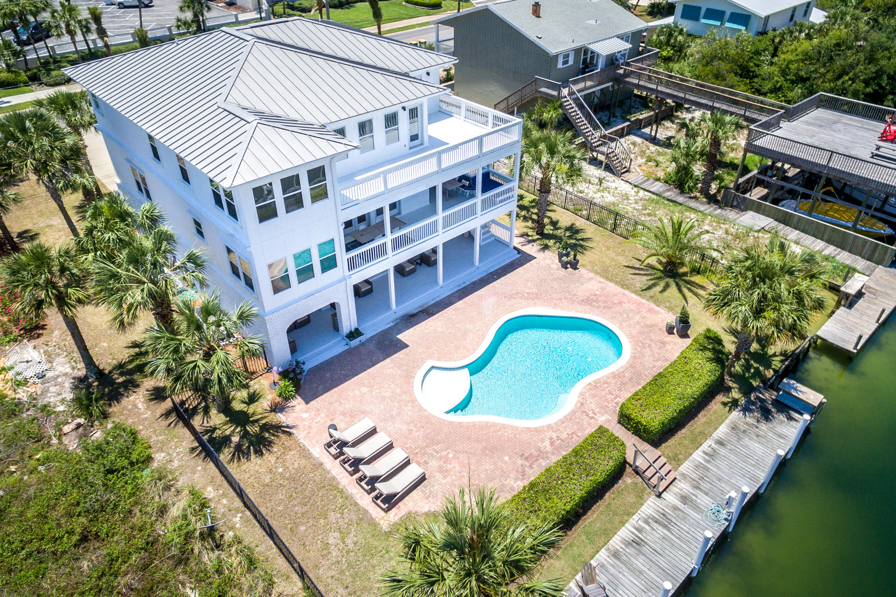 HOLIDAY ISLE - Residential