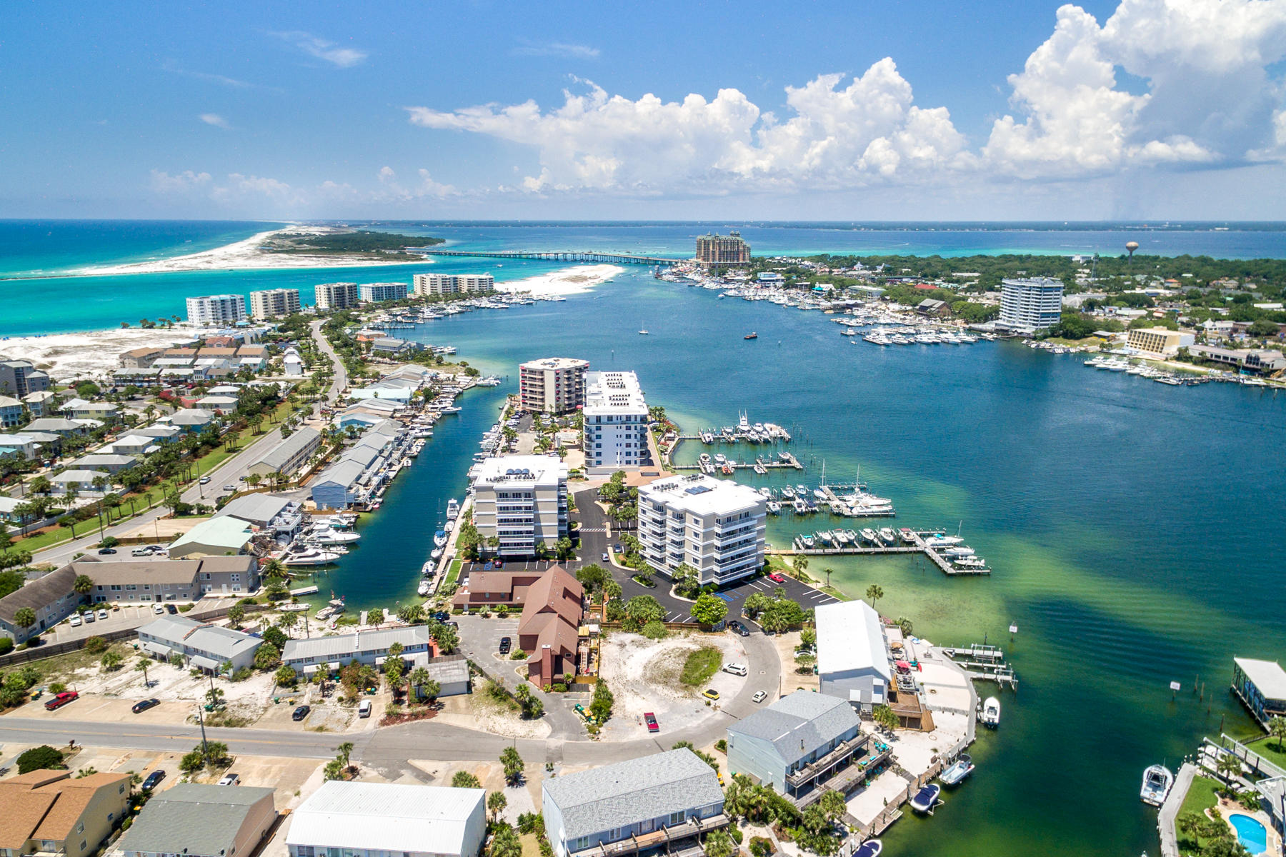 HOLIDAY ISLE - Residential