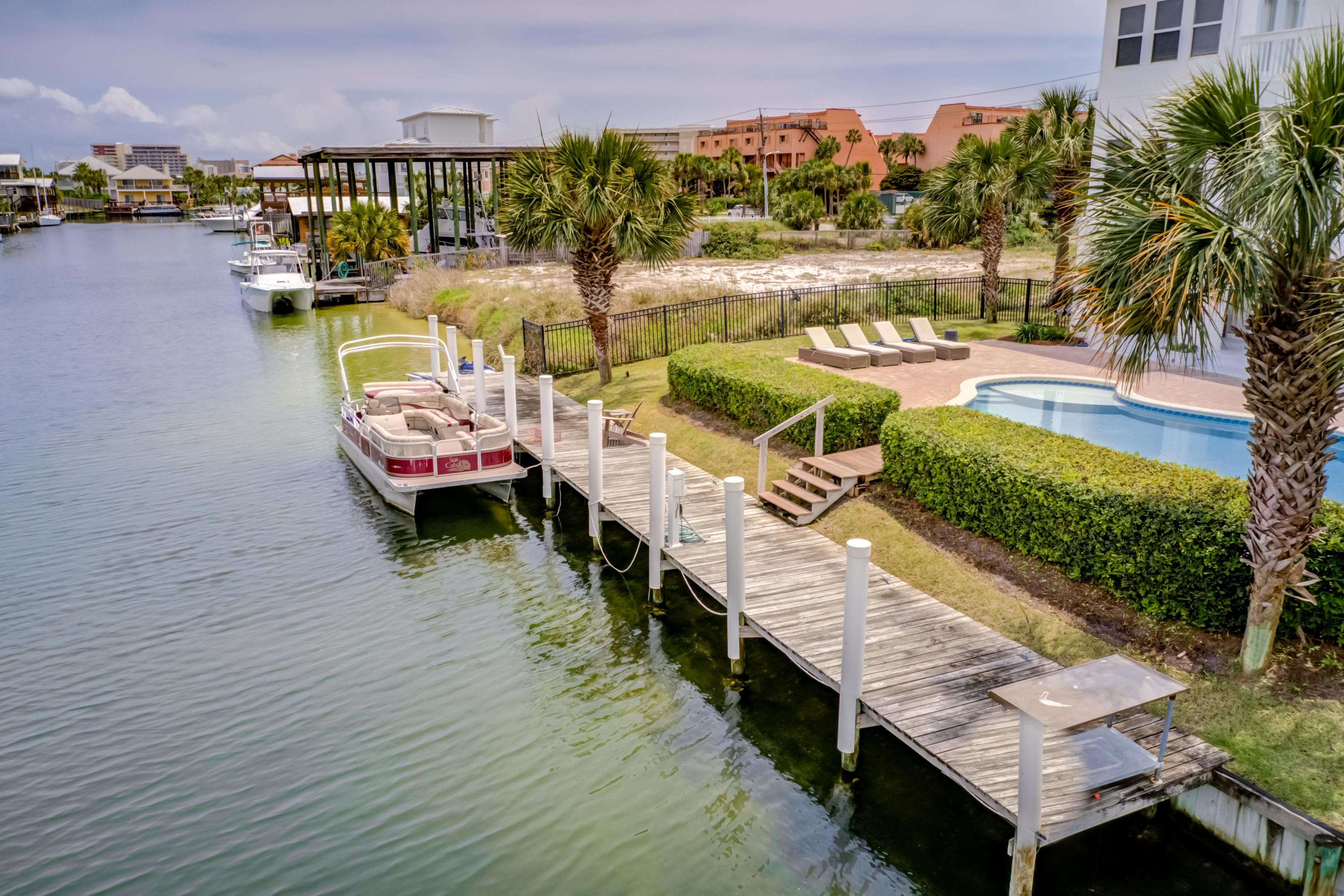 HOLIDAY ISLE - Residential