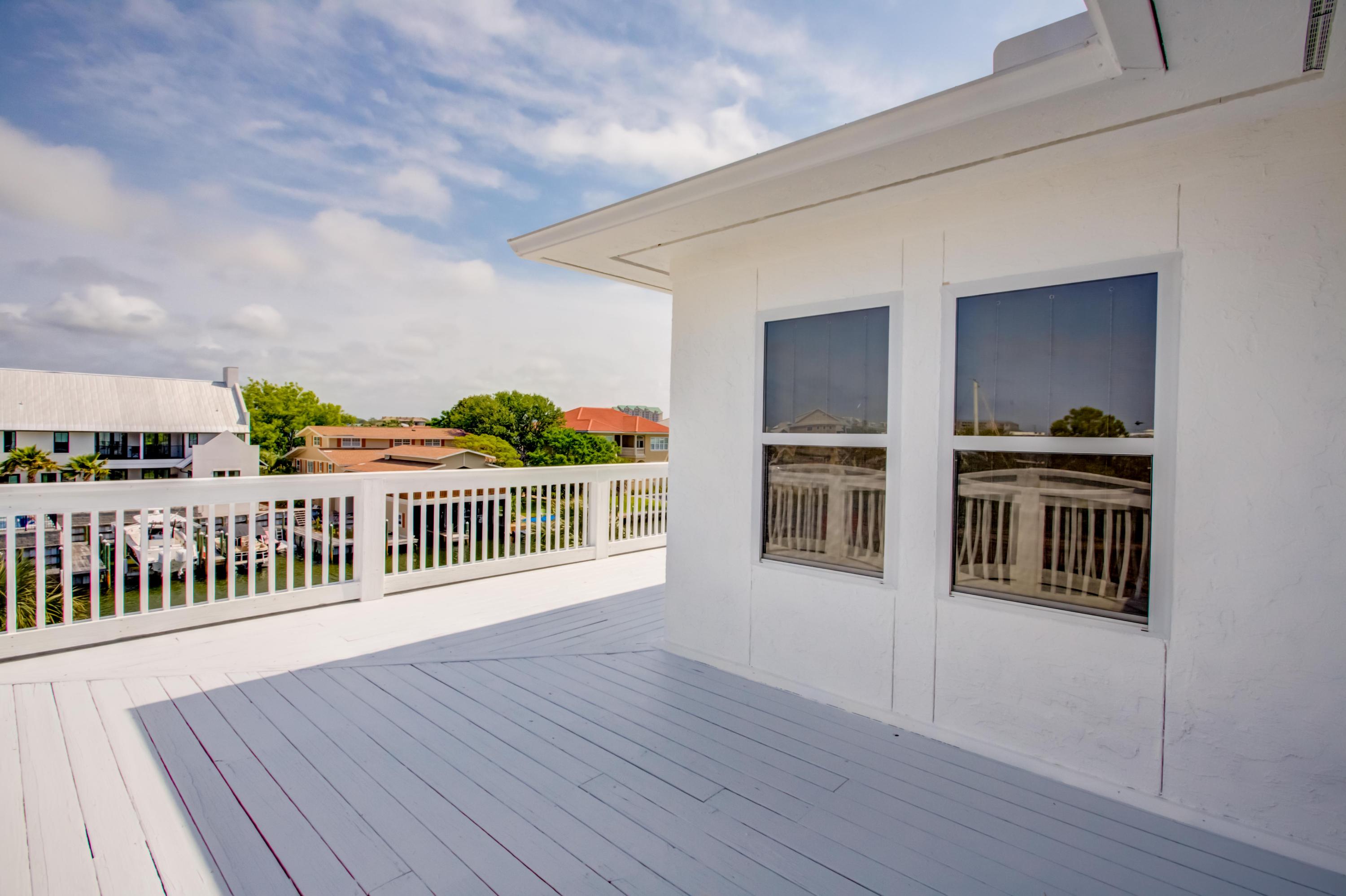 HOLIDAY ISLE - Residential