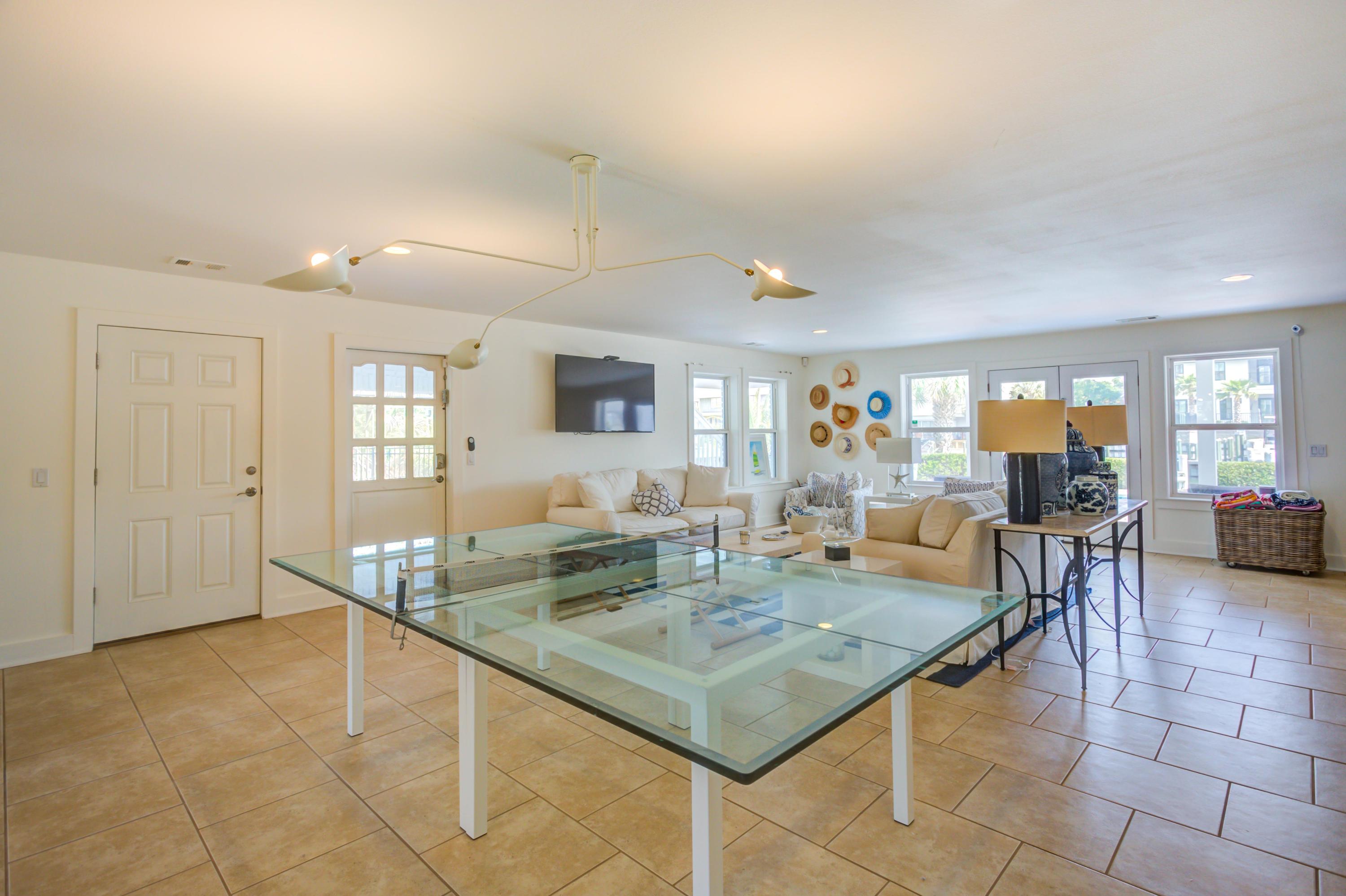 HOLIDAY ISLE - Residential