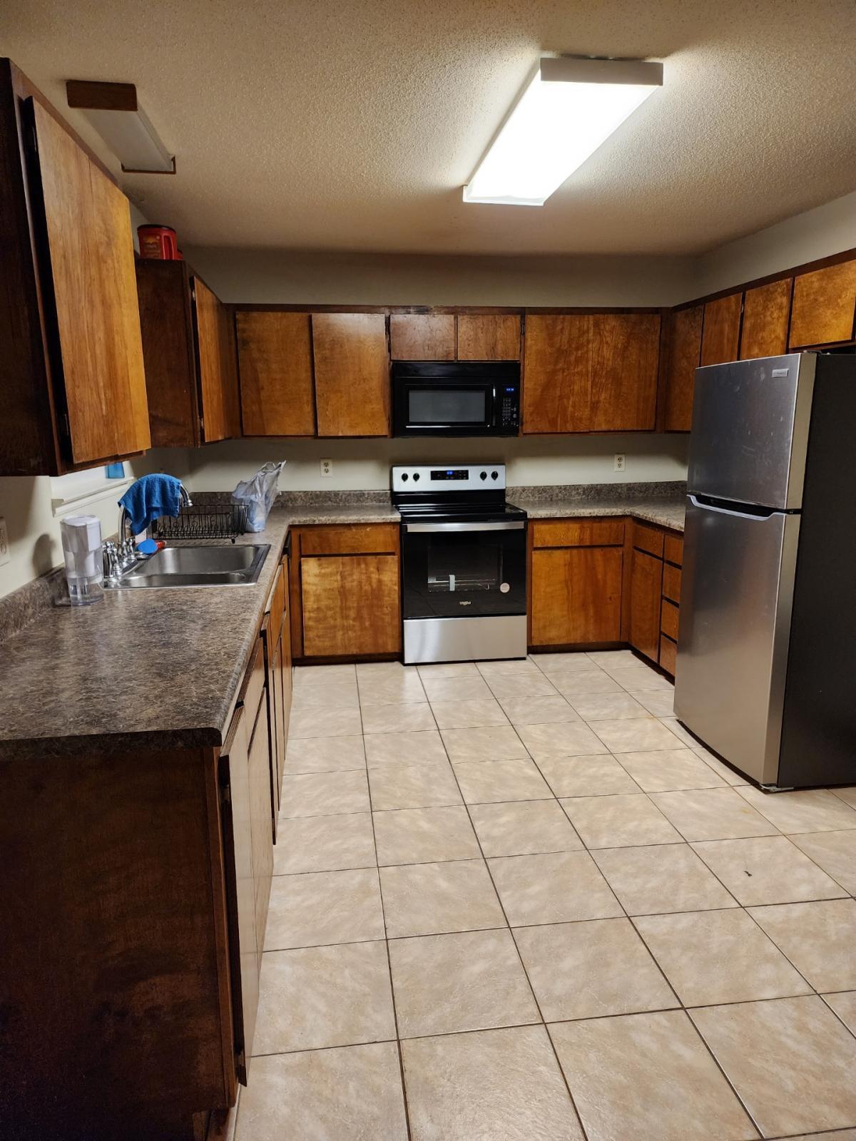 HIDDEN GLEN - Residential Lease