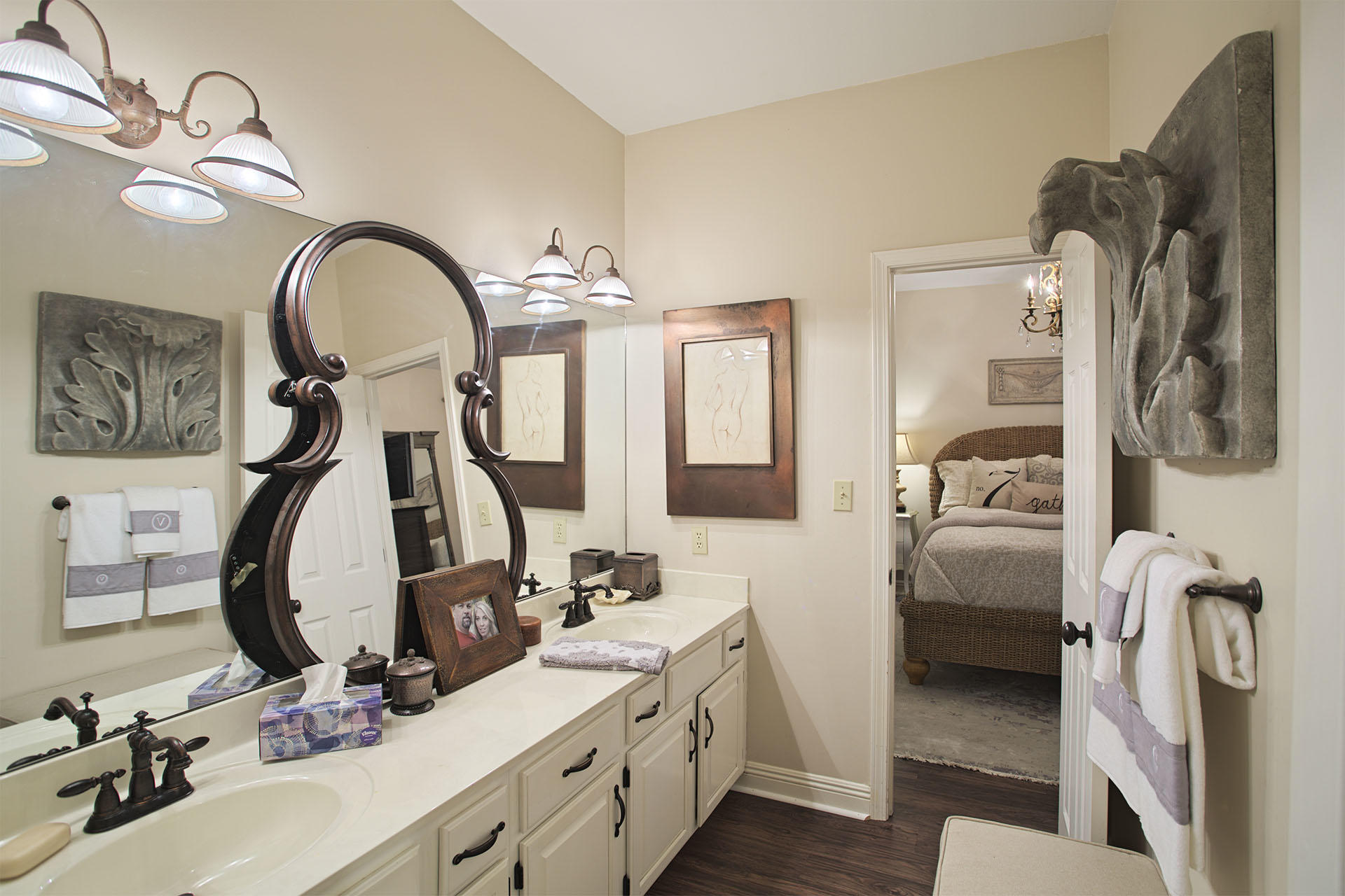 BAYTOWNE AVE EAST - Residential