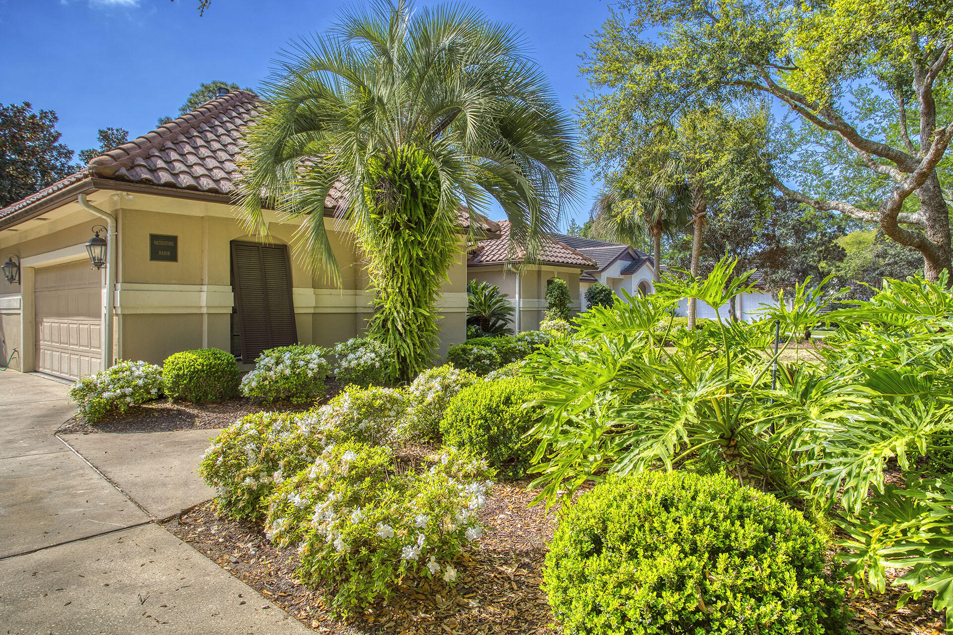 BAYTOWNE AVE EAST - Residential