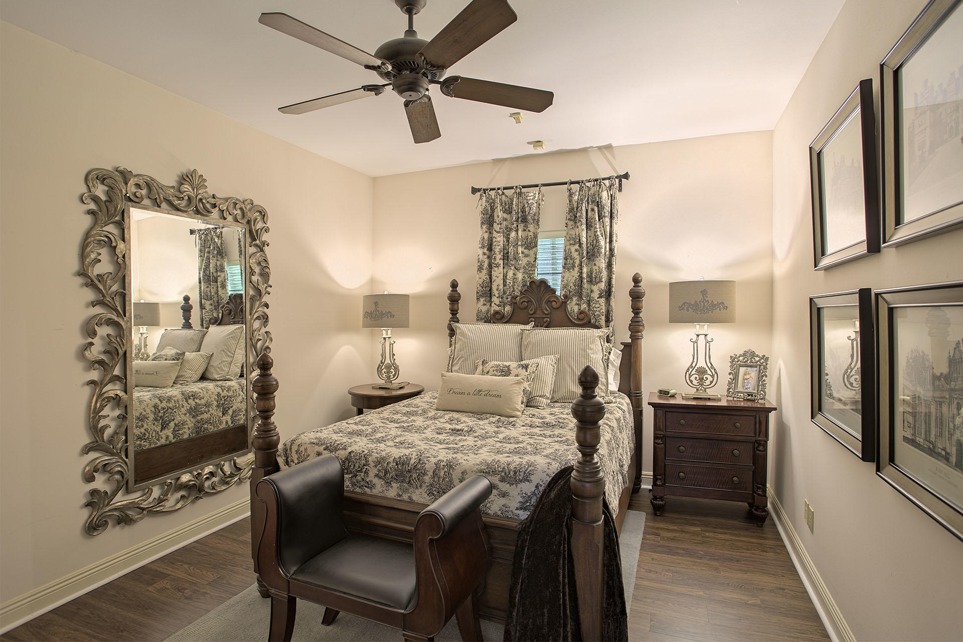 BAYTOWNE AVE EAST - Residential