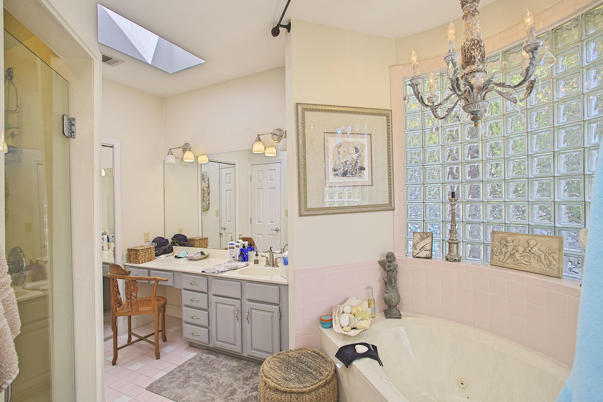 BAYTOWNE AVE EAST - Residential